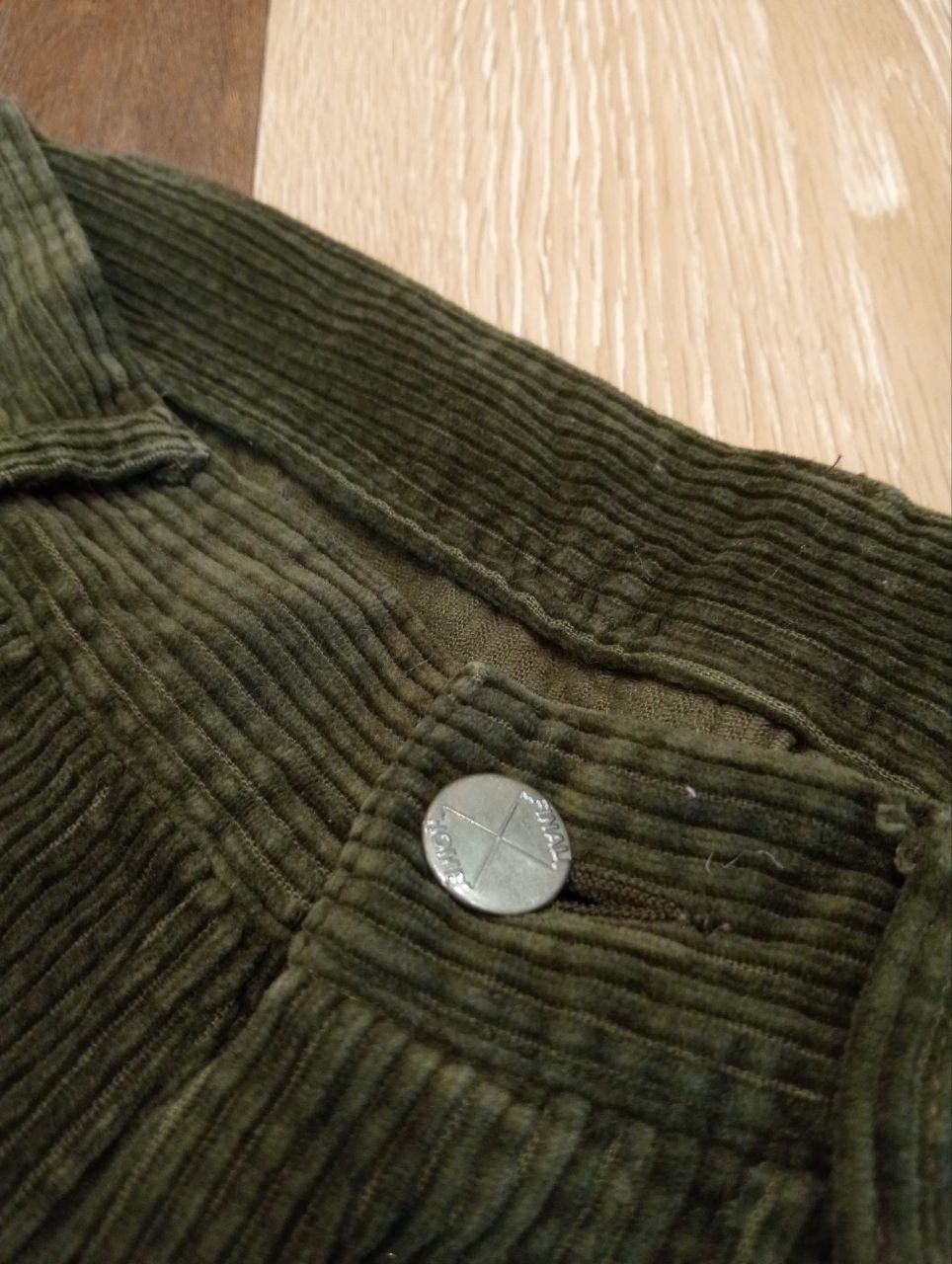 Issey Miyake VINTAGE FINAL HOME CORDUROY 6 POCKET CARGO PANTS Size US 28 / EU 44 - 7 Thumbnail