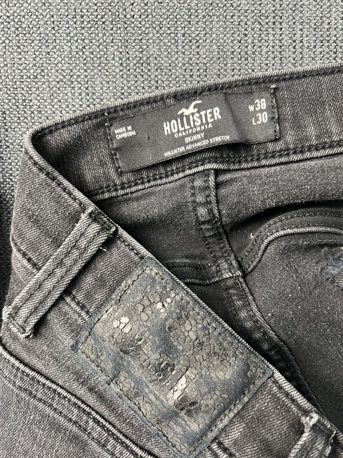 Hollister Hollister men's slim-fit jeans washed black denim. Size US 38 / EU 54 - 4 Thumbnail