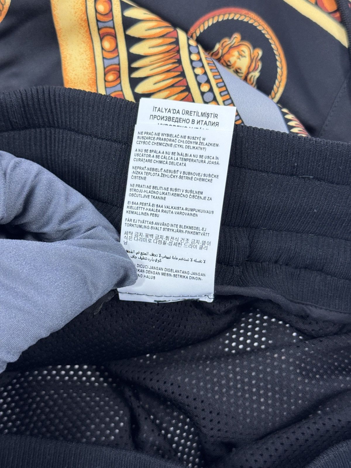 Kith × Versace GRECO SHORTS Size US 34 / EU 50 - 8 Thumbnail