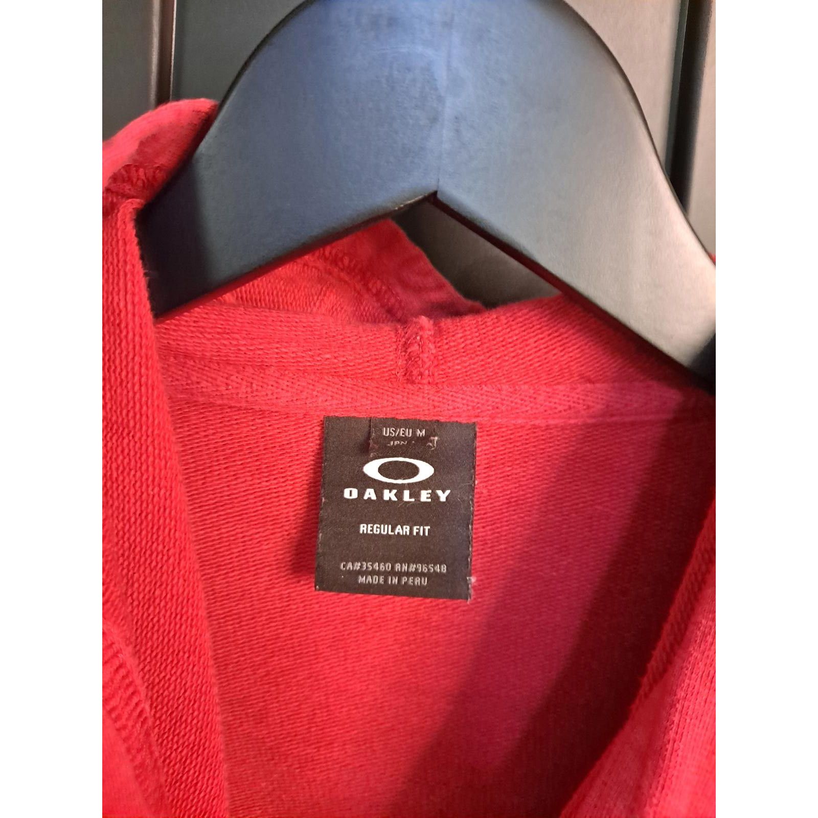 Oakley Oakley Red Hoodie with Camo Size Medium Size US M / EU 48-50 / 2 - 2 Thumbnail