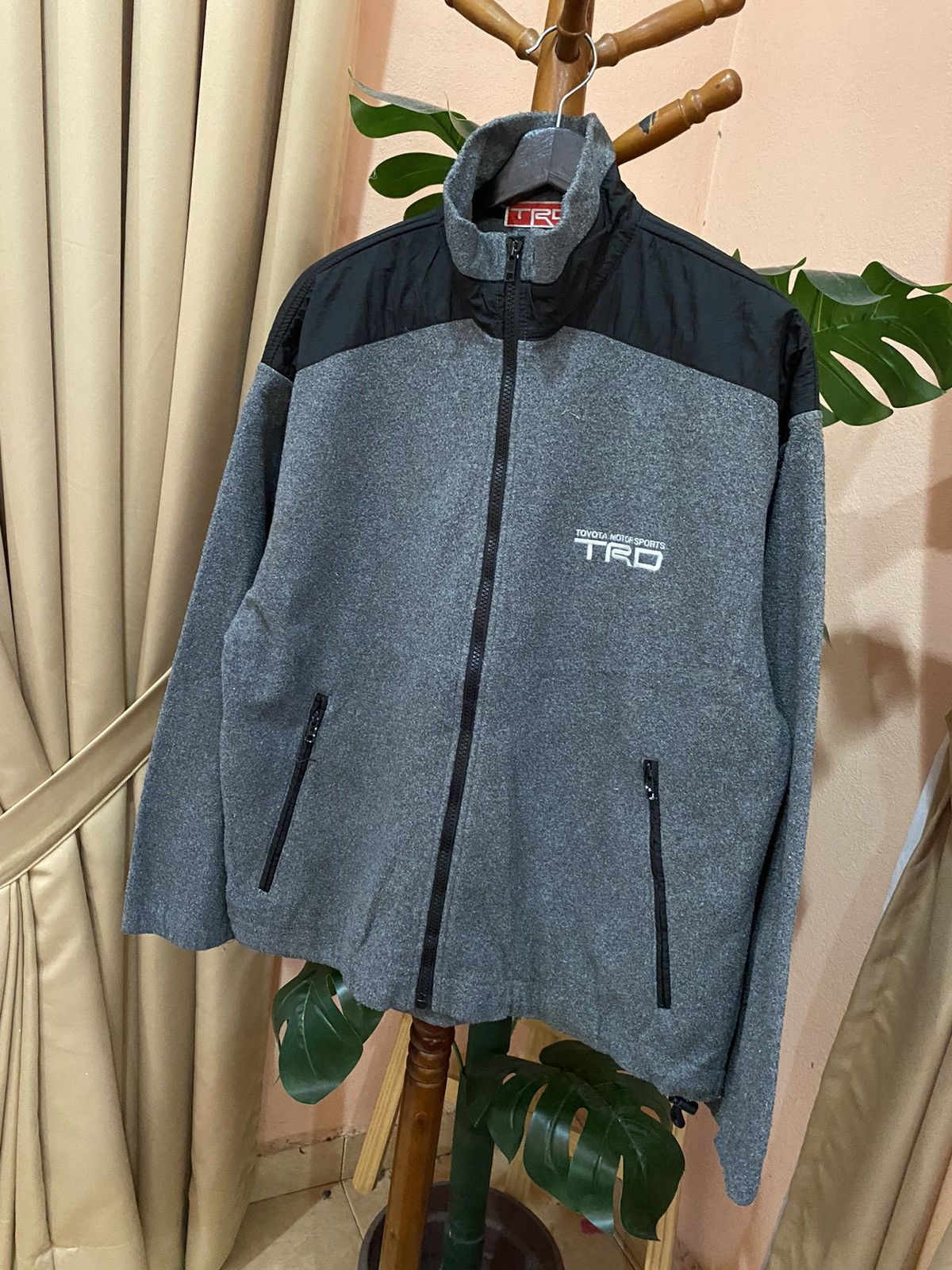 Vintage Toyota TRD Motorsport Grey Fleece Jacket – Vintage Racing Size US L / EU 52-54 / 3 - 2 Thumbnail