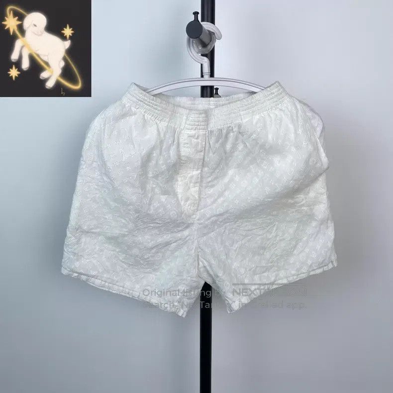 Louis Vuitton Louis Vuitton 23Ss white logo embossed full-print cotton e Size US 34 / EU 50 - 1 Thumbnail