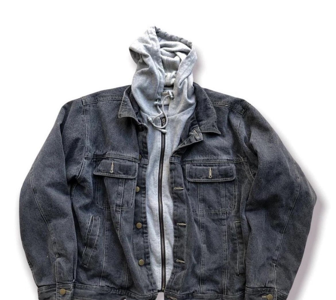 Vintage Greyish denim jacket with a grey hoodie build in Size US L / EU 52-54 / 3 - 1 Thumbnail