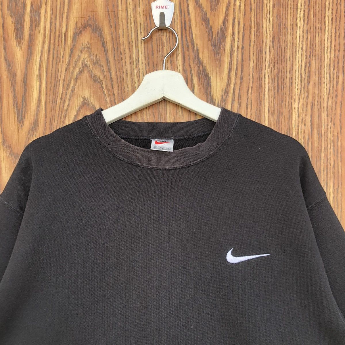 Nike Vintage Nike Crewneck Swoosh Sweatshirt Size US XL / EU 56 / 4 - 3 Thumbnail