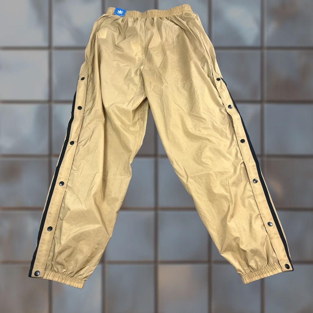 Adidas Adidas Womens Track Pants Sweat Joggers Small UK10 Pop Button Gold BNWT Size 32" / US 10 / IT 46 - 1 Thumbnail