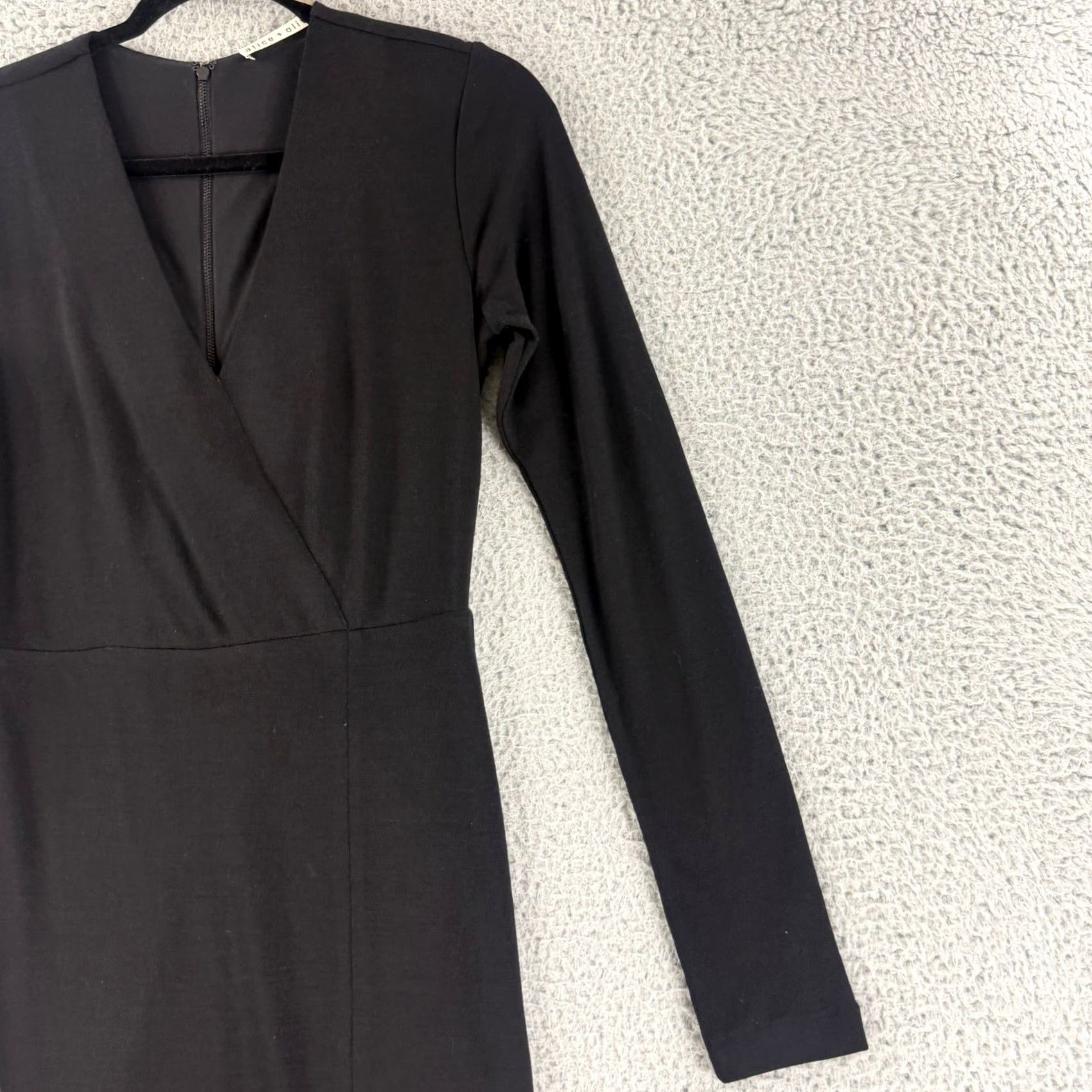Alice + Olivia Alice + Olivia Sheath Dress Womens 2 Black Long Sleeve V-Neck Wrap Front Slit Size XS / US 0-2 / IT 36-38 - 3 Thumbnail