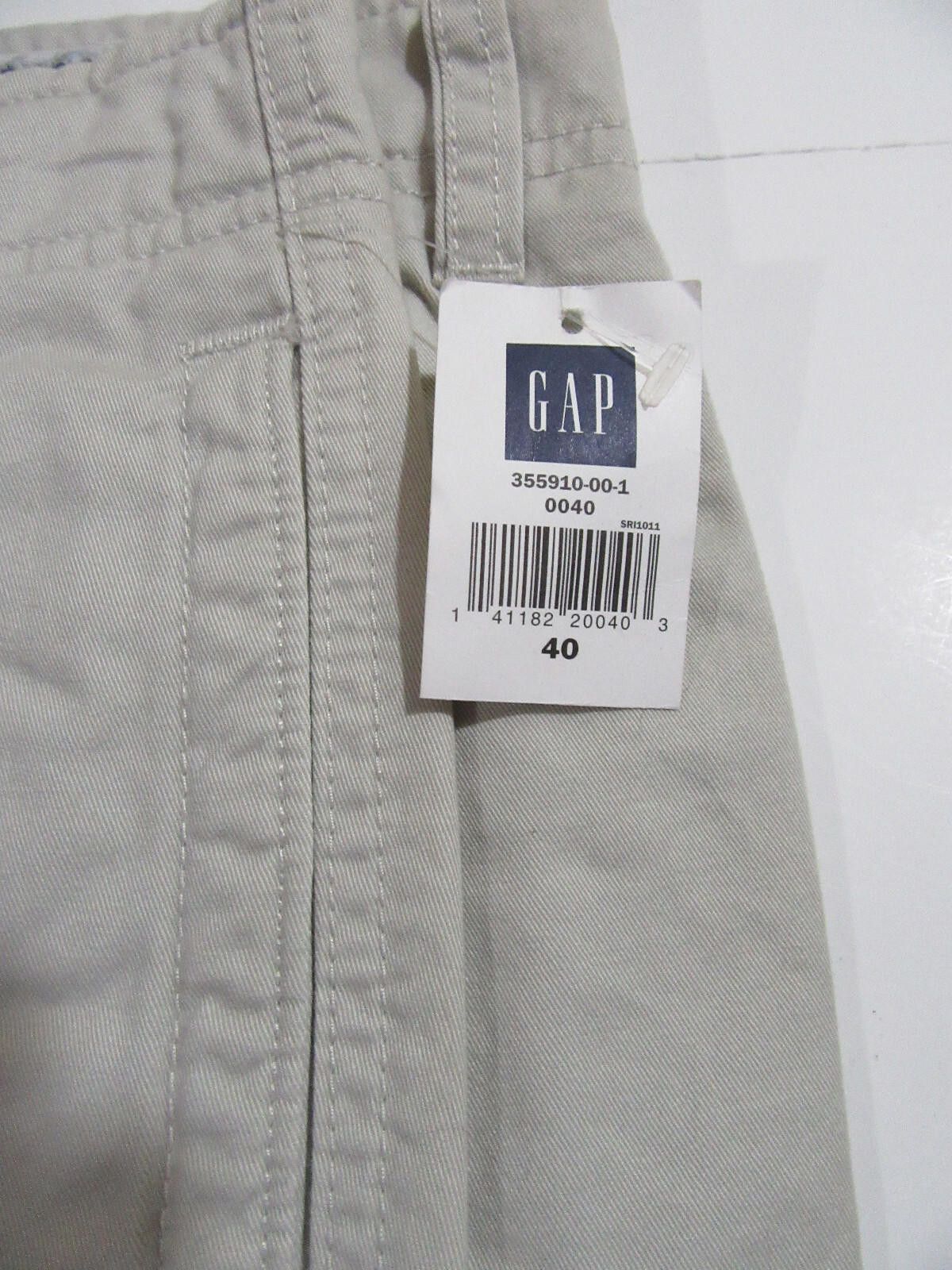 Gap Gap Mens Y2K Relaxed Flat Front Khaki Shorts Beige Size 40 Size US 40 / EU 56 - 4 Thumbnail
