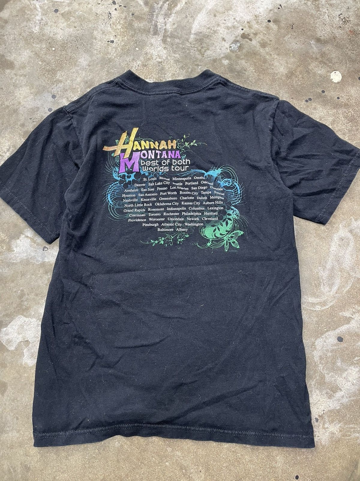 Band Tees Y2K Hannah Montana Tour a Shirt Size US S / EU 44-46 / 1 - 4 Thumbnail