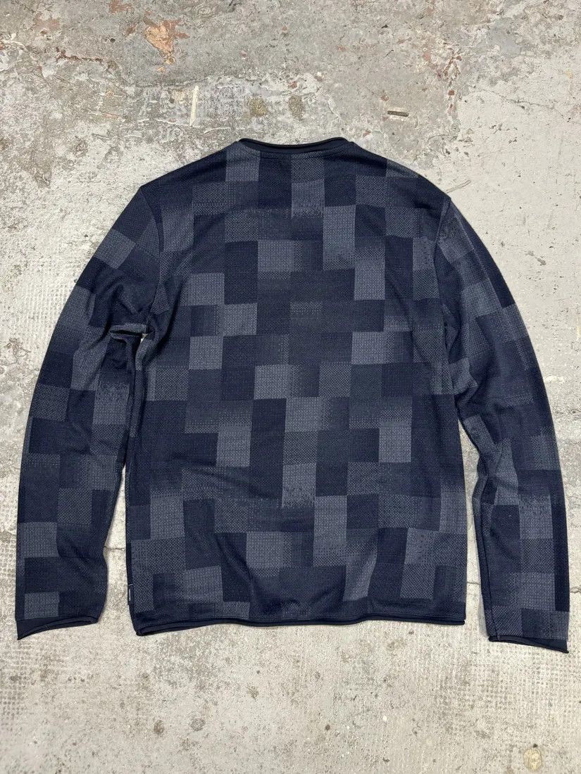 Armani Collezioni × Designer × Vintage Armani Collezioni Navy Gradient Squared Longsleeves Sweater Size US S / EU 44-46 / 1 - 4 Thumbnail