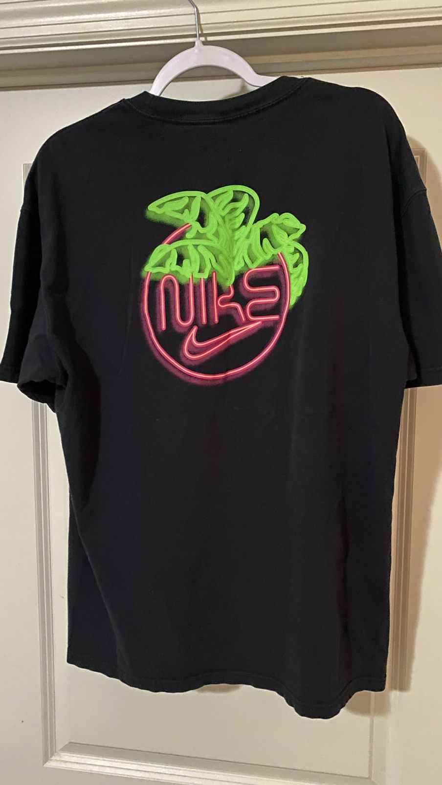 Nike Nike Neon Graphic T-shirt Size US L / EU 52-54 / 3 - 2 Thumbnail