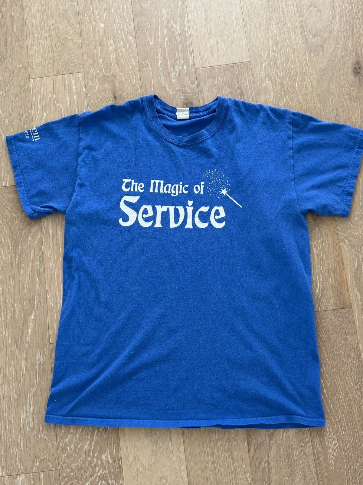 Gildan Magic of Service tee Size US L / EU 52-54 / 3 - 1 Thumbnail