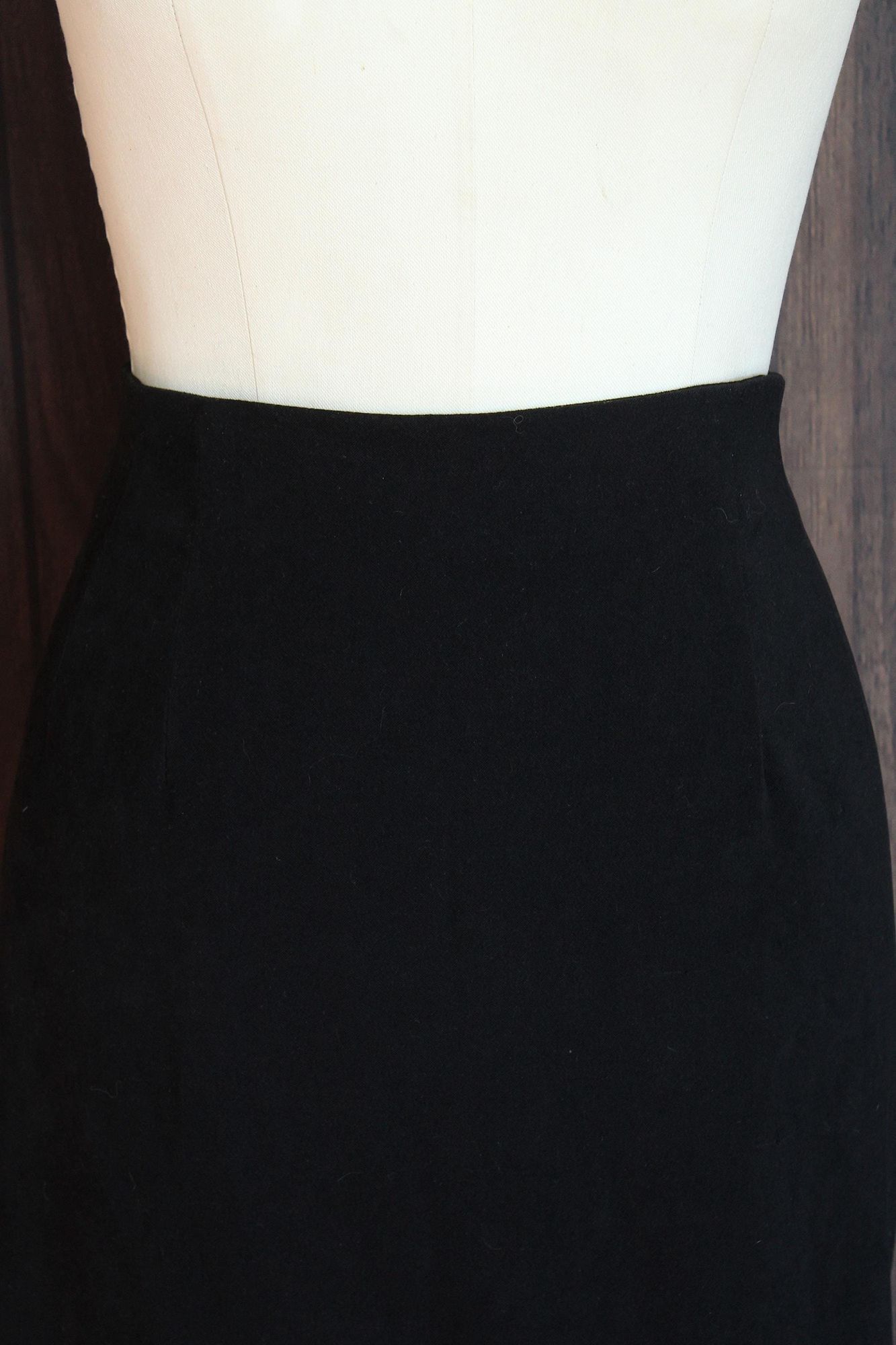 Vintage Vintage 1980s 1990s Pencil Skirt, Briggs Black Faux Suede, S Size 31" - 3 Thumbnail