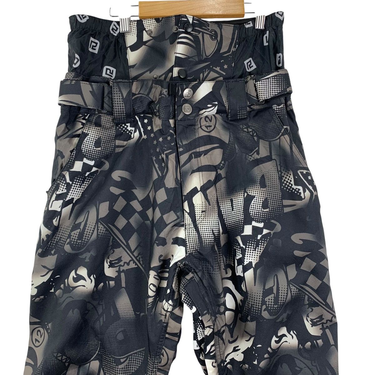 Japanese Brand NEWRALL Japanese Brand Overprint Baggy Ski Pants Size US 34 / EU 50 - 3 Thumbnail