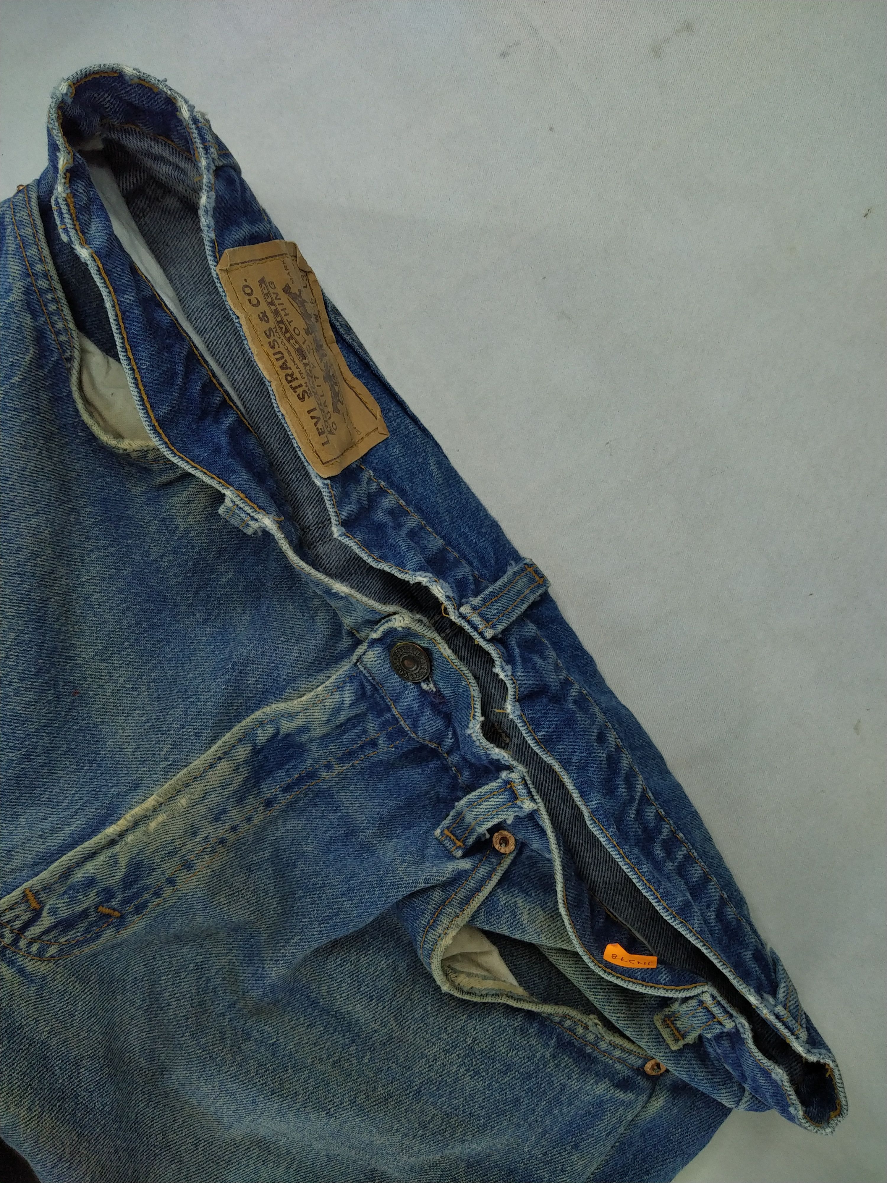 Levi's Distressed Vintage Levi's USA Denim 35x28.5 -JN278 Size US 35 - 14 Thumbnail