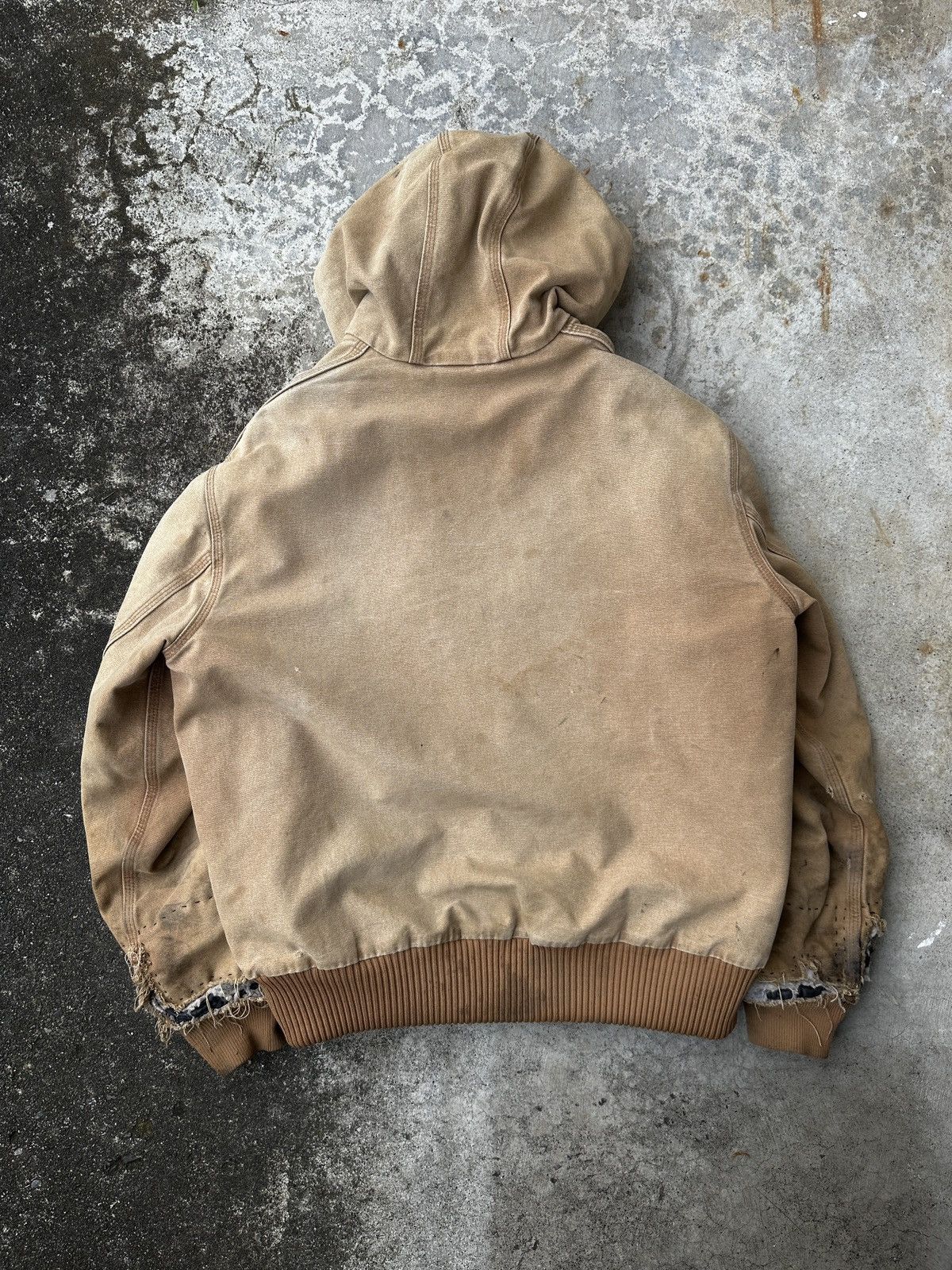 Carhartt Trashed Hooded work Jacket Faded Dirty worn distressed Size US L / EU 52-54 / 3 - 2 Thumbnail
