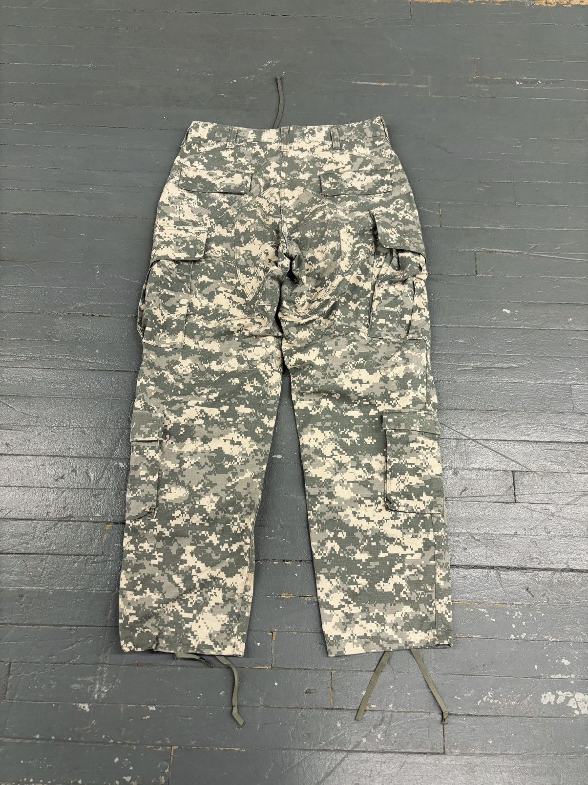 Vintage Vintage US military cargo baggy pants Size US 31 - 1 Thumbnail