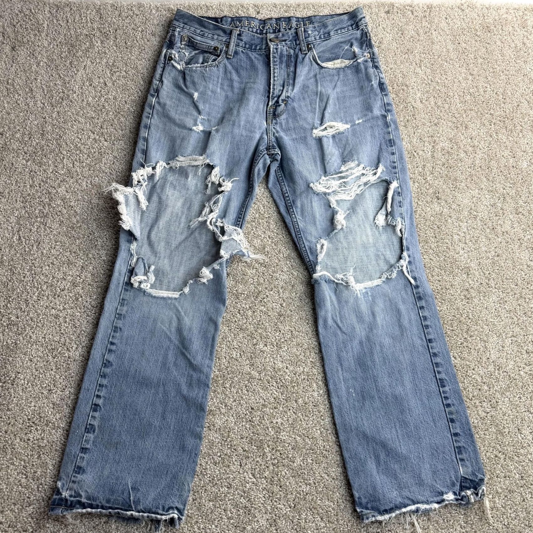 American Eagle Outfitters American Eagle Relaxed Jeans Mens 34x32 Light Wash Blue Denim Distressed Jeans Size US 34 / EU 50 - 3 Thumbnail