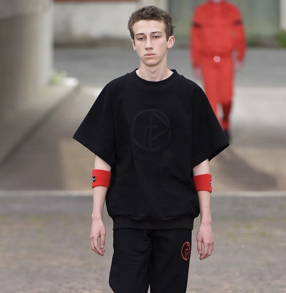 Gosha Rubchinskiy SS17 Embroidered Logo Sweat Shorts Size US 32 / EU 48 - 1 Thumbnail
