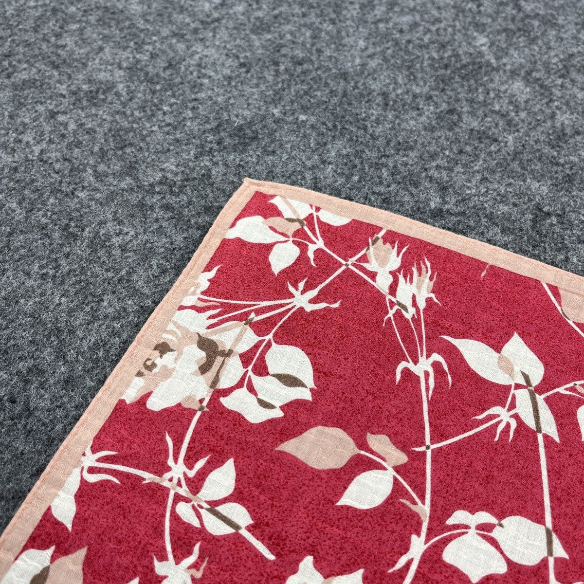 Lanvin Lanvin Handkerchief / Bandana / Neckerchief / B1885 Size ONE SIZE - 6 Thumbnail