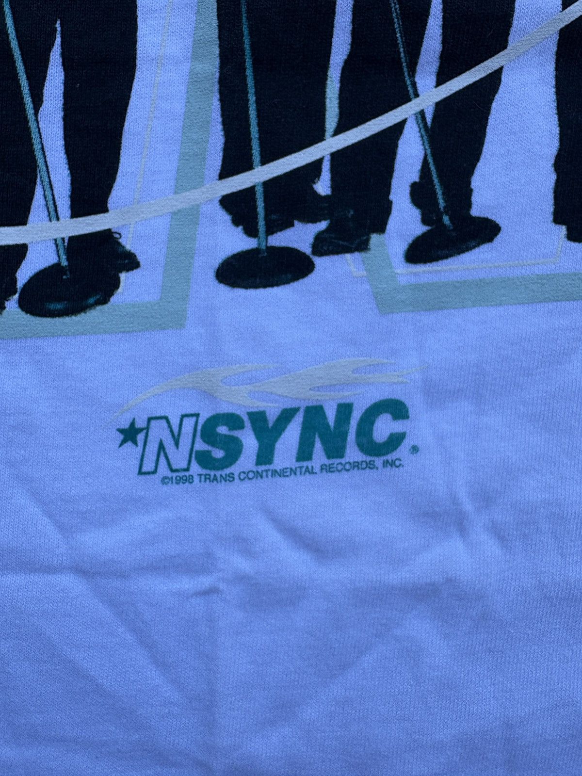 Tultex Vintage 1998 Winterland “NSYNC” Pop Band White Shirt Size L Size US L / EU 52-54 / 3 - 6 Thumbnail