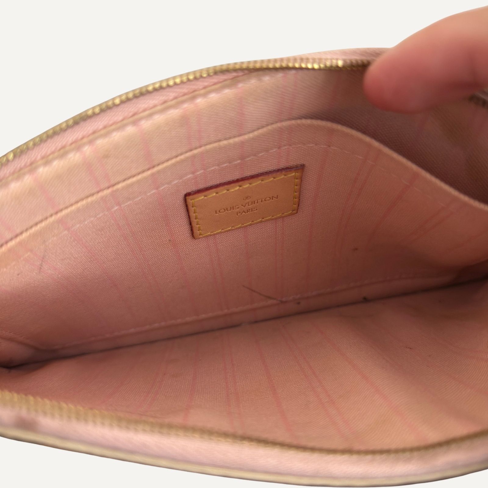 Louis Vuitton Louis Vuitton Neverfull Pochette Damier Azur Wristlet Size ONE SIZE - 6 Thumbnail
