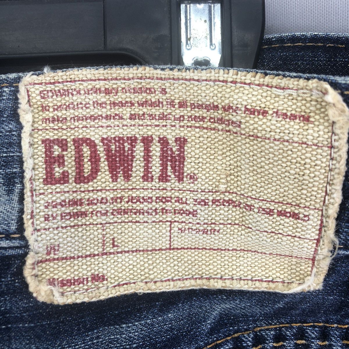 Edwin Vintage 2000s Distressed Edwin Navajo Short Pants Size US 37 - 18 Thumbnail