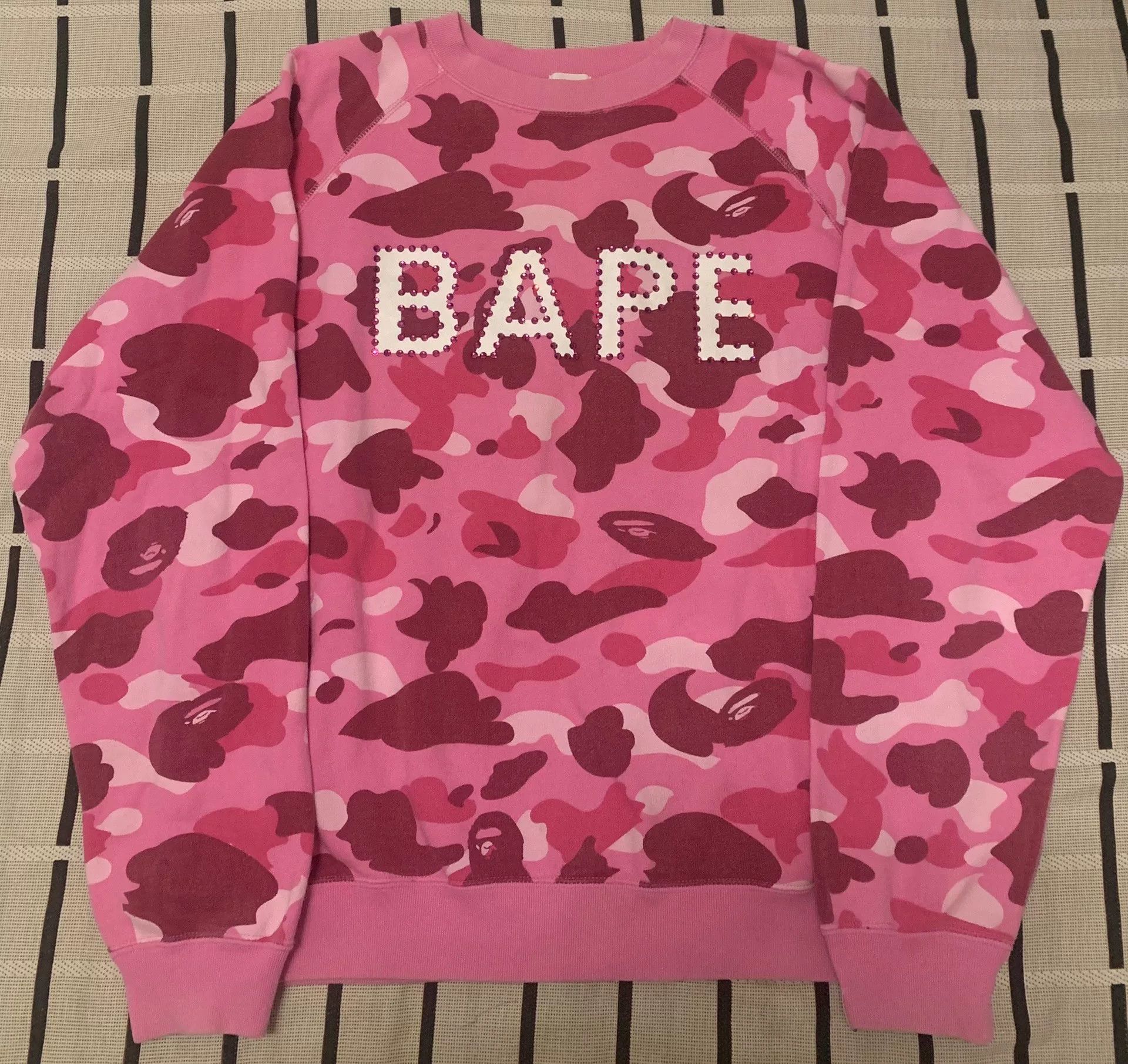 Bape Bape Retro Camo Pink Hoodie S Men Size US S / EU 44-46 / 1 - 1 Thumbnail