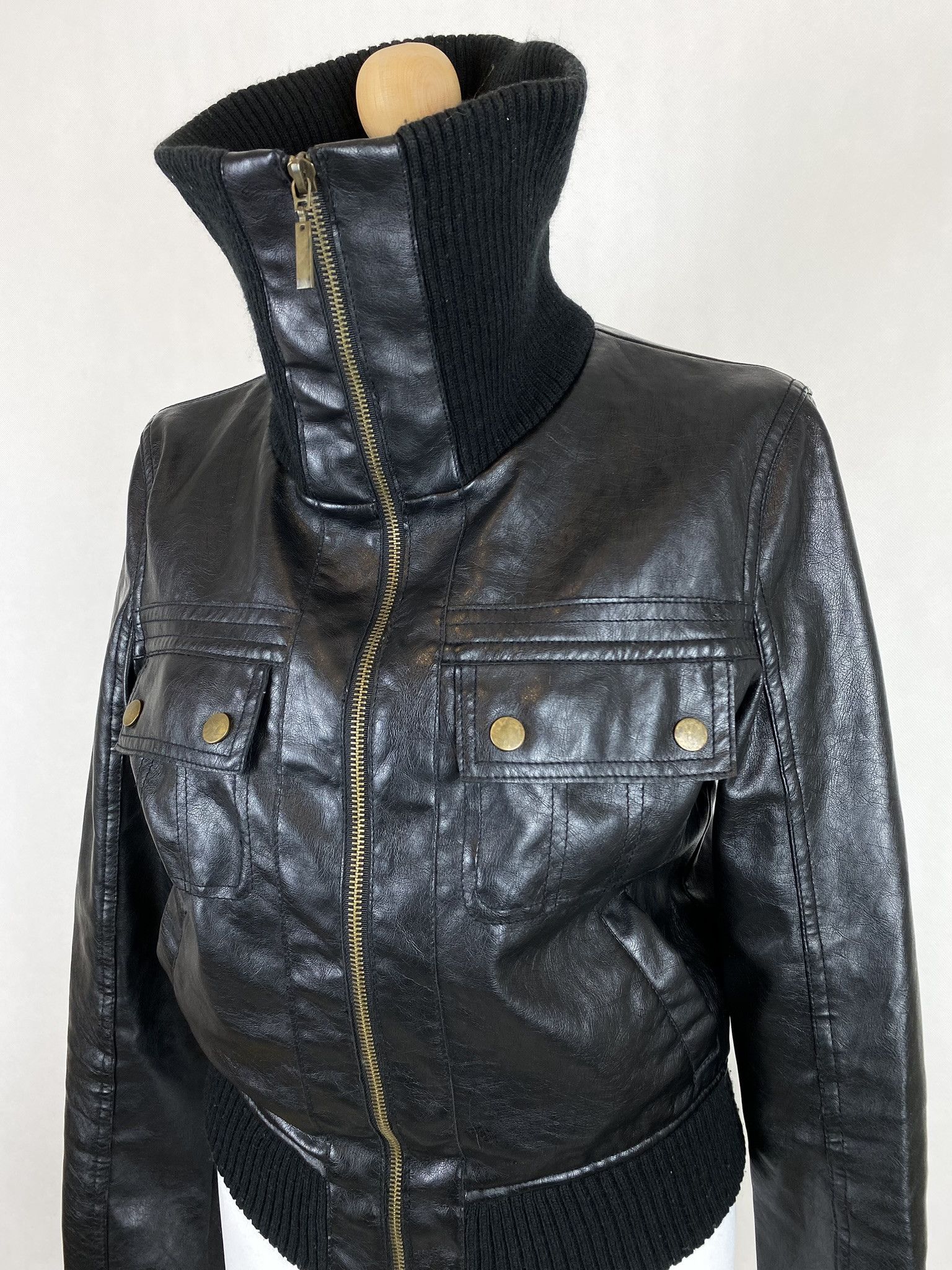 Vintage faux leather jacket big collar 2000s vibe Size L / US 10 / IT 46 - 3 Thumbnail