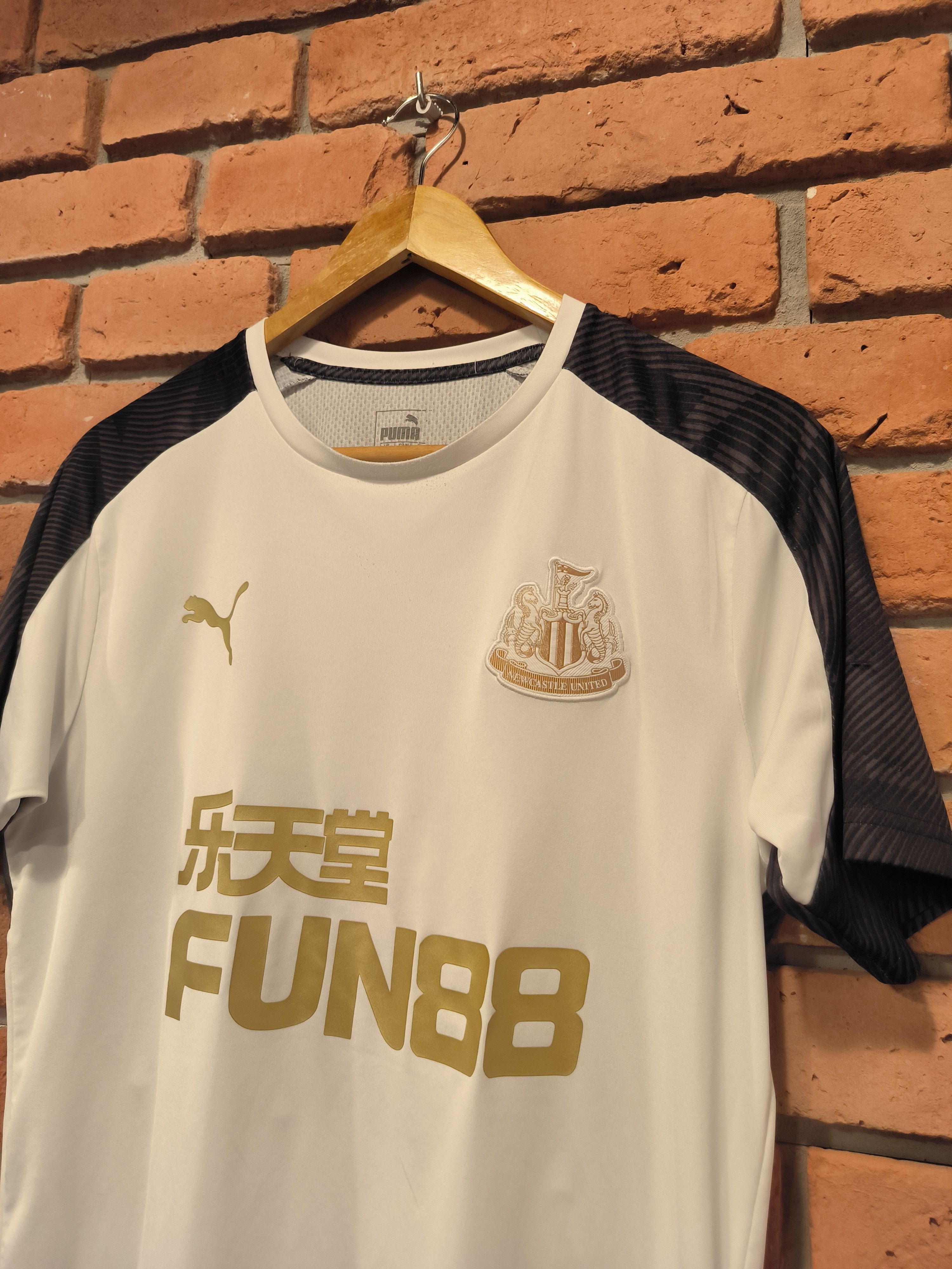 Puma Puma Newcastle United Training Jersey Shirt 2019/2020 Size US M / EU 48-50 / 2 - 2 Thumbnail