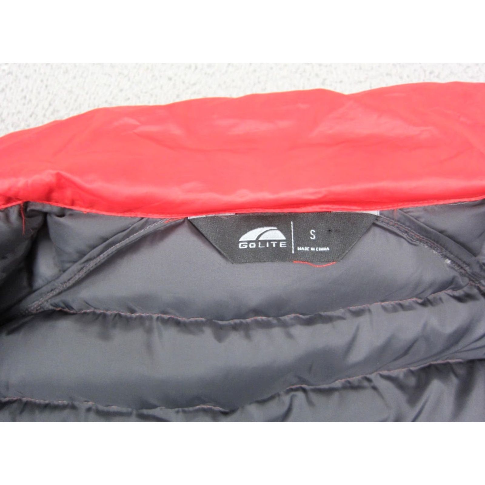 Vintage GoLite Vest Mens S Red Puffer Down Full Zip 800 Pertex Microlight Mid-Length Quilted Lightweight Rvrsbl Jacket/Coat Solid Pattern Outdoors Size US S / EU 44-46 / 1 - 6 Thumbnail