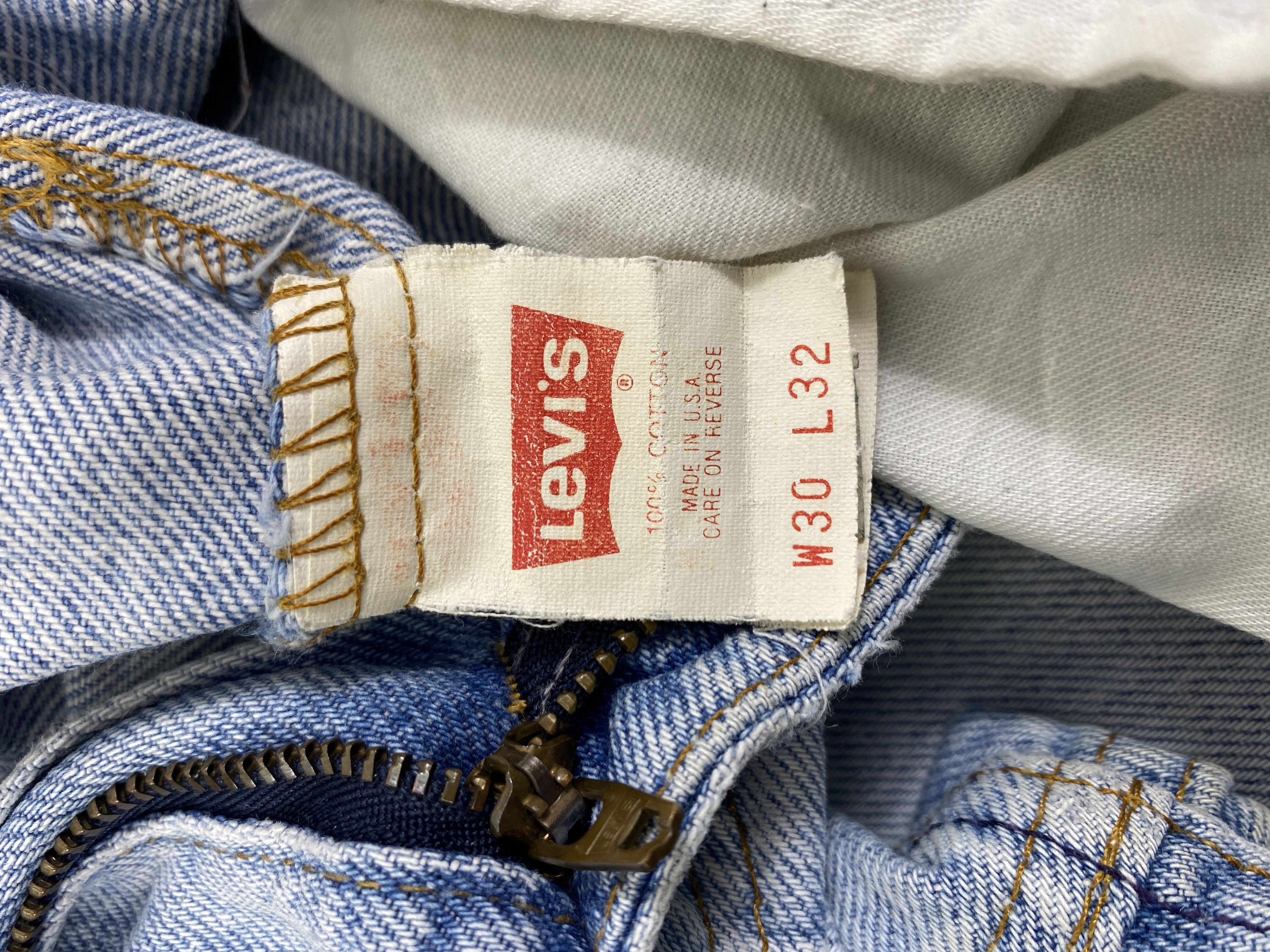 Levi's Light Blue Wash Vintage Levi's USA Jeans 28x27 - JN3376 Size US 28 / EU 44 - 9 Thumbnail