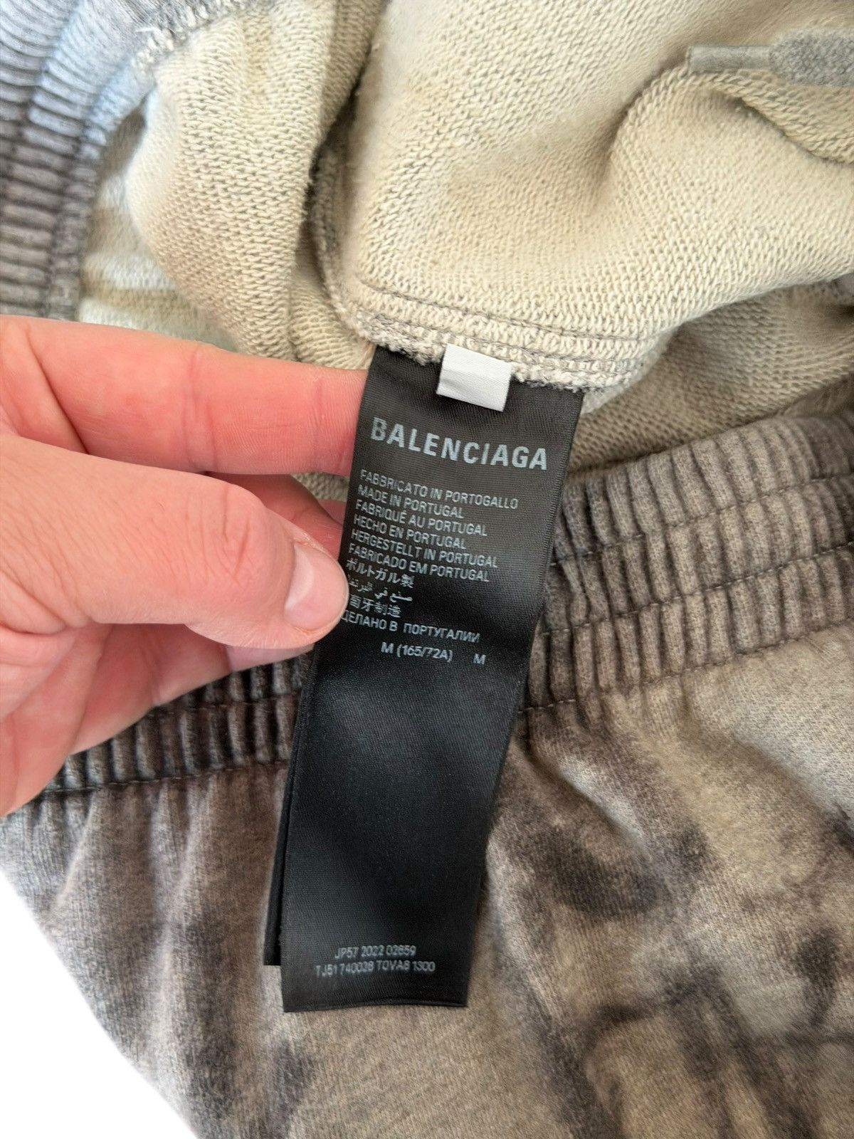 Balenciaga BALENCIAGA SS23 MUD SHOW GRAFFITI SKATER BAGGY SWEATPANTS Size US 32 / EU 48 - 14 Thumbnail
