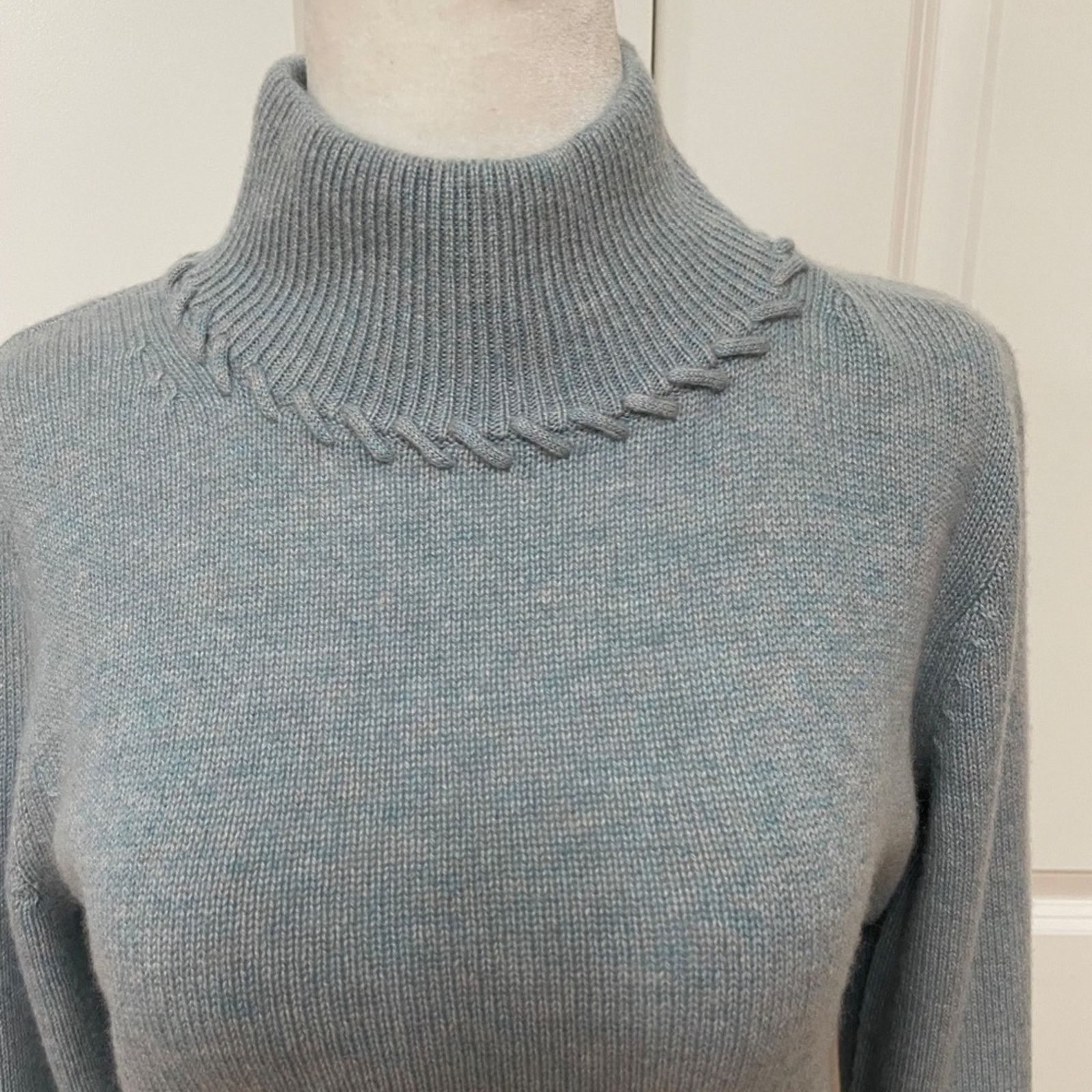 Theory Whipstitch Soft Cashmere Turtleneck Sweater from Theory Size S / US 4 / IT 40 - 2 Thumbnail