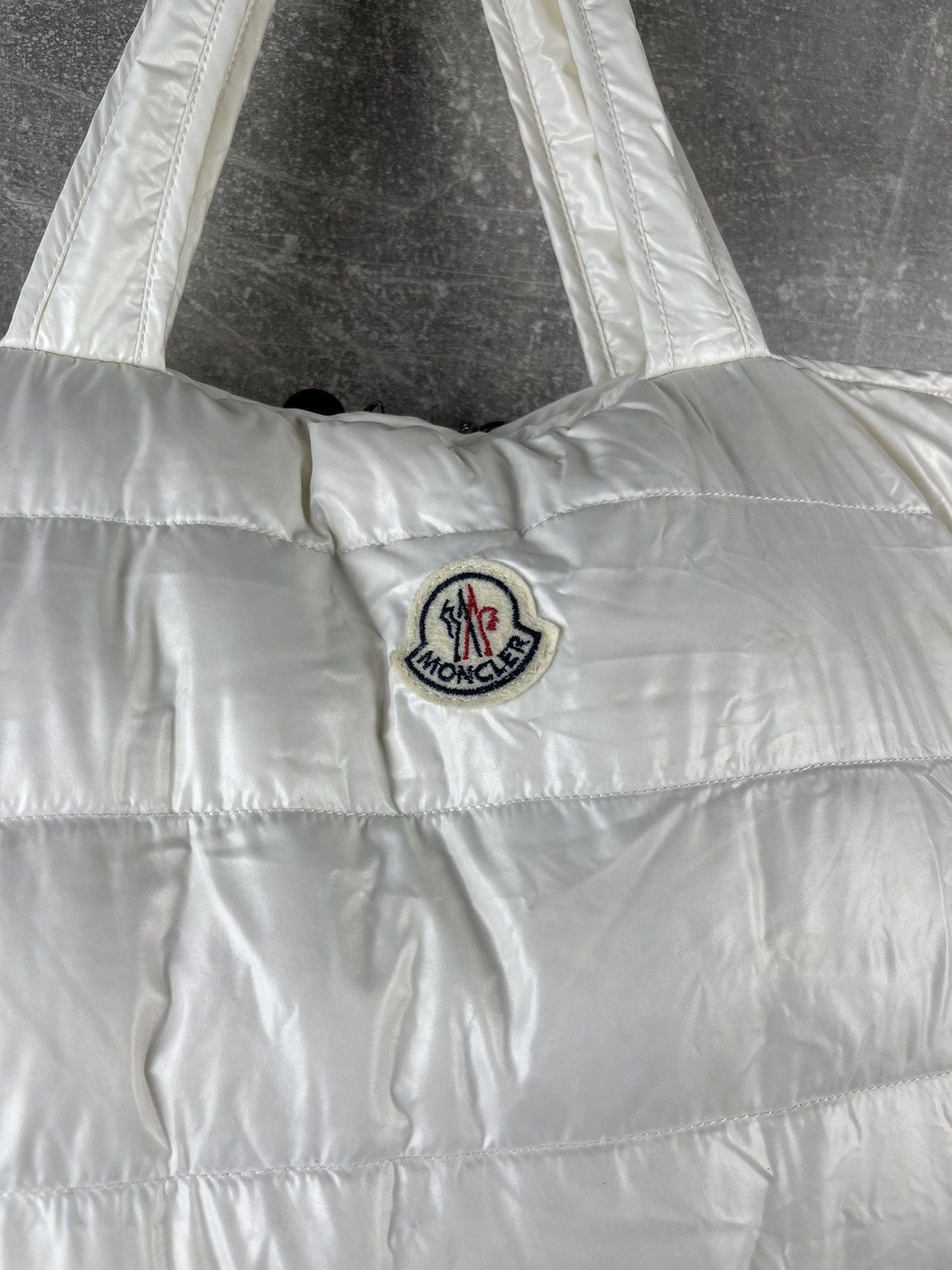 Moncler Moncler France Nylon Puffer Luxury Down White Zip Tote Bag Size ONE SIZE - 4 Thumbnail