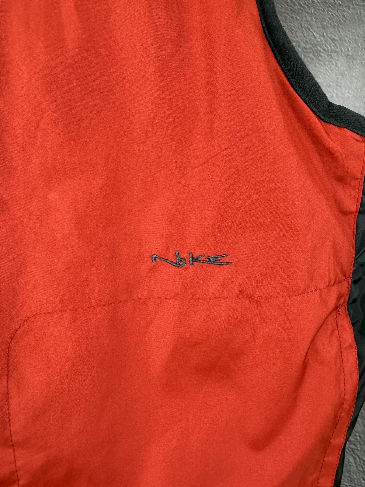 Nike Nike vintage y2k reversible black red nylon quilted vest Size US S / EU 44-46 / 1 - 13 Thumbnail