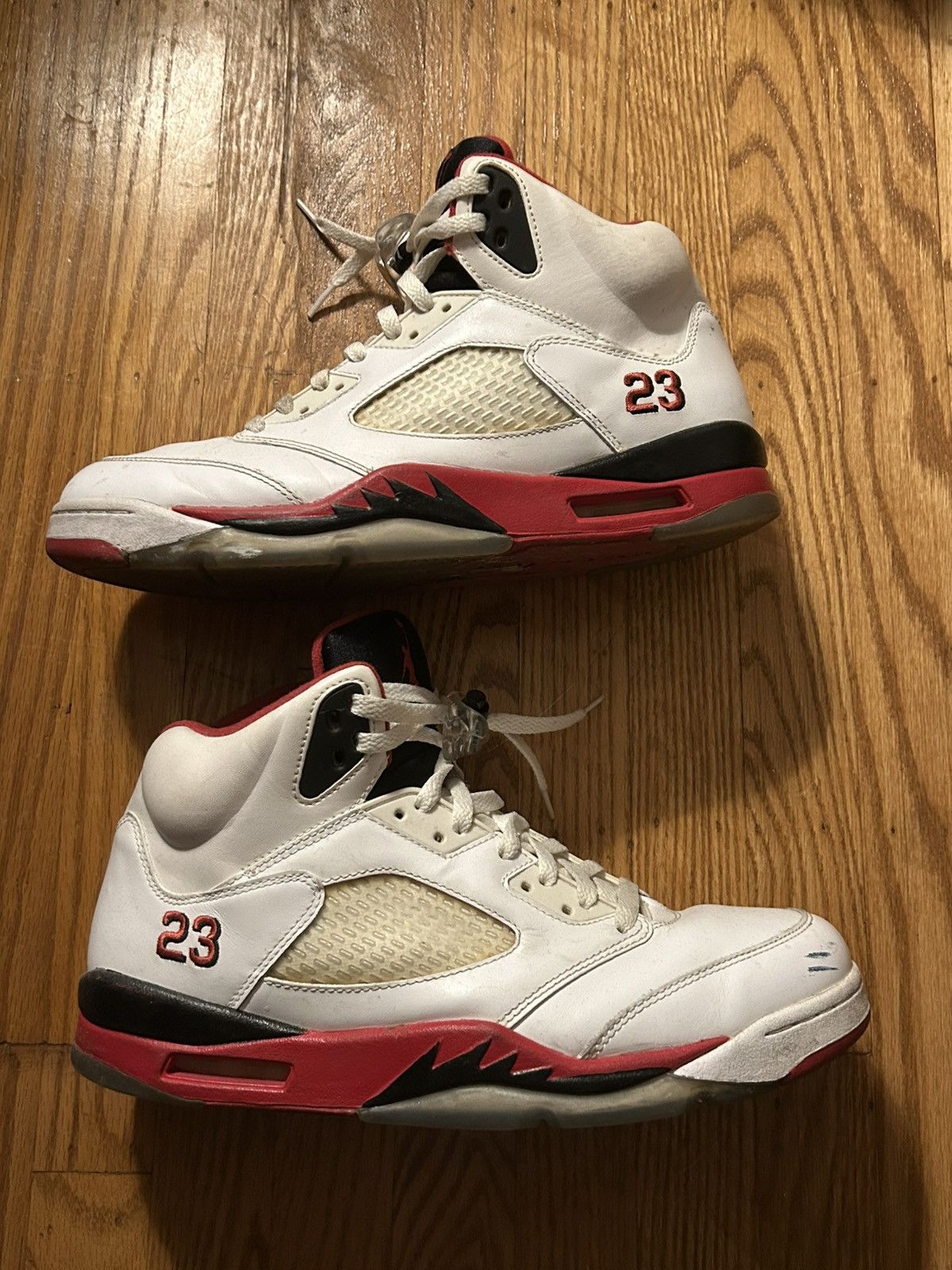 Jordan Brand Jordan 5 Retro Firereds Size US 11.5 / EU 44-45 - 3 Thumbnail