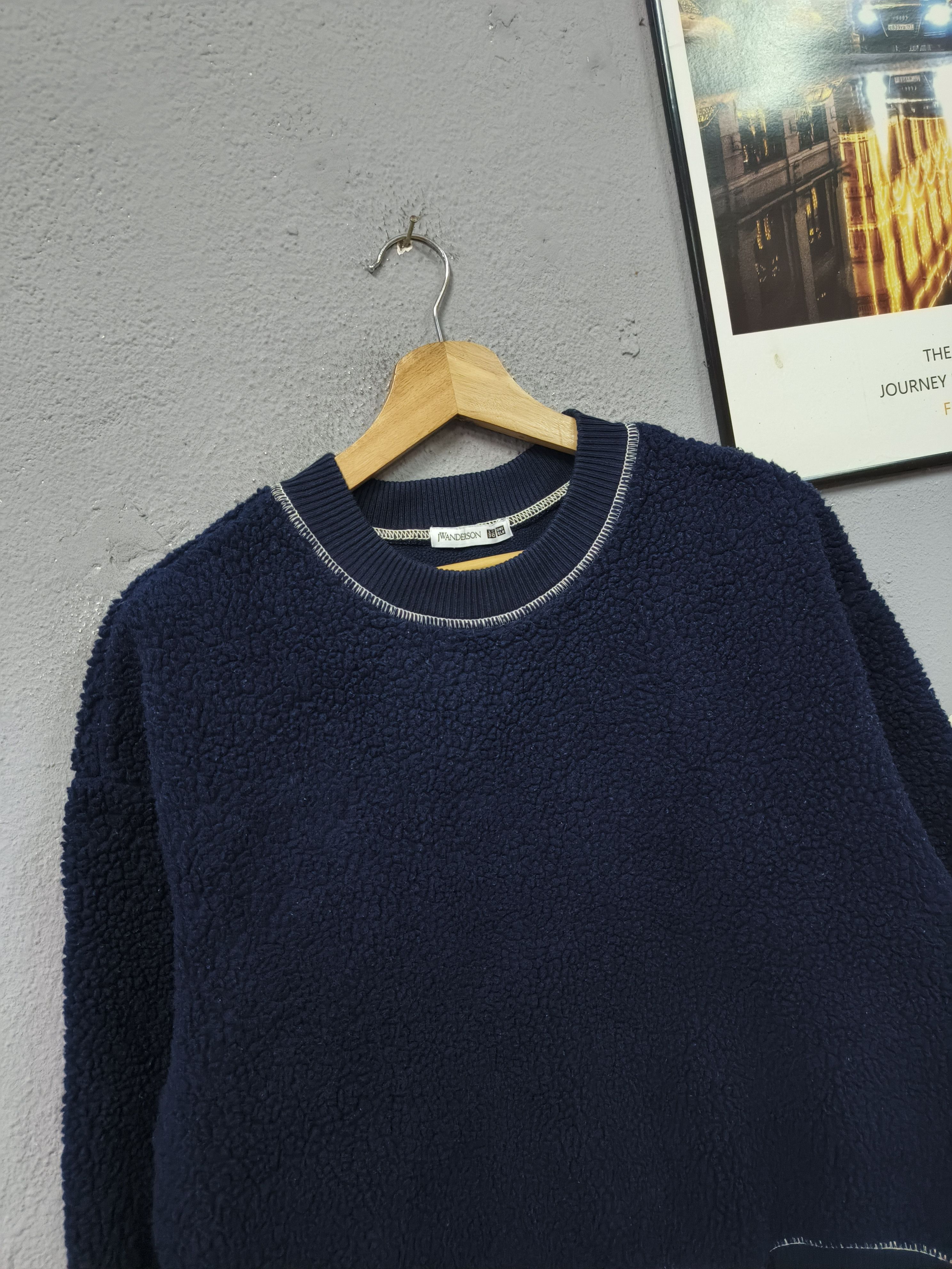 JW Anderson × Uniqlo UNIQLO X JW ANDERSON SWEATSHIRT FLEECE Size M / US 6-8 / IT 42-44 - 2 Thumbnail
