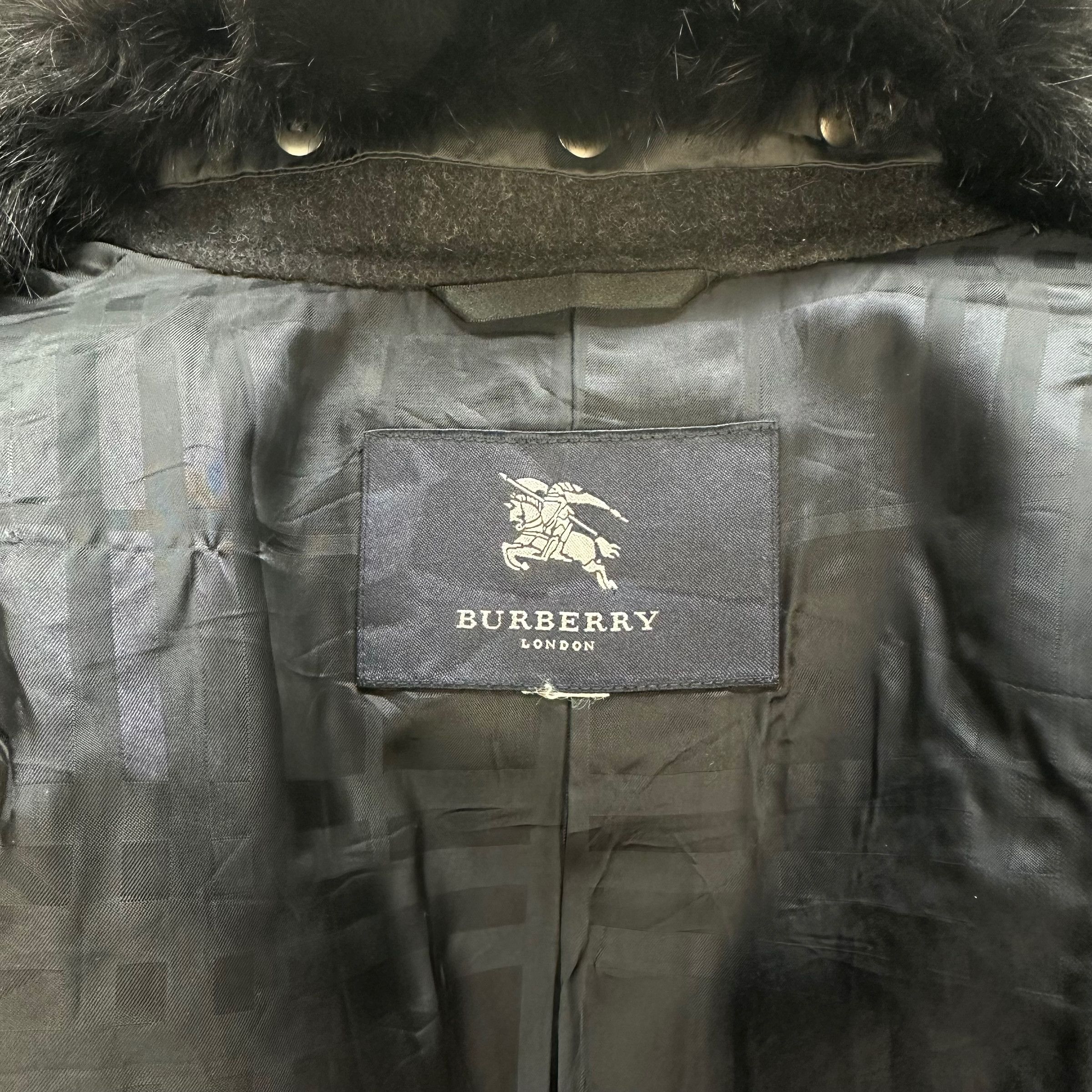 Burberry BURBERRY LONDON AW 2006 FUR NECK WOOL COAT #7666-162 Size S / US 4 / IT 40 - 9 Thumbnail