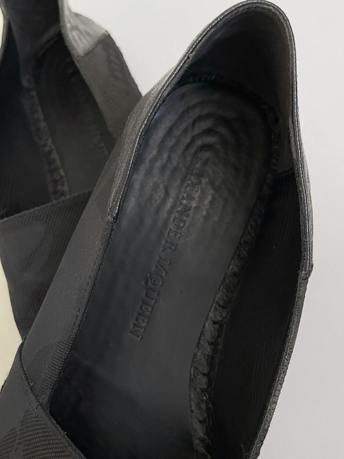 Alexander McQueen Alexander McQueen Skeleton espadrille/slippers Size US 8.5 / EU 41-42 - 7 Thumbnail