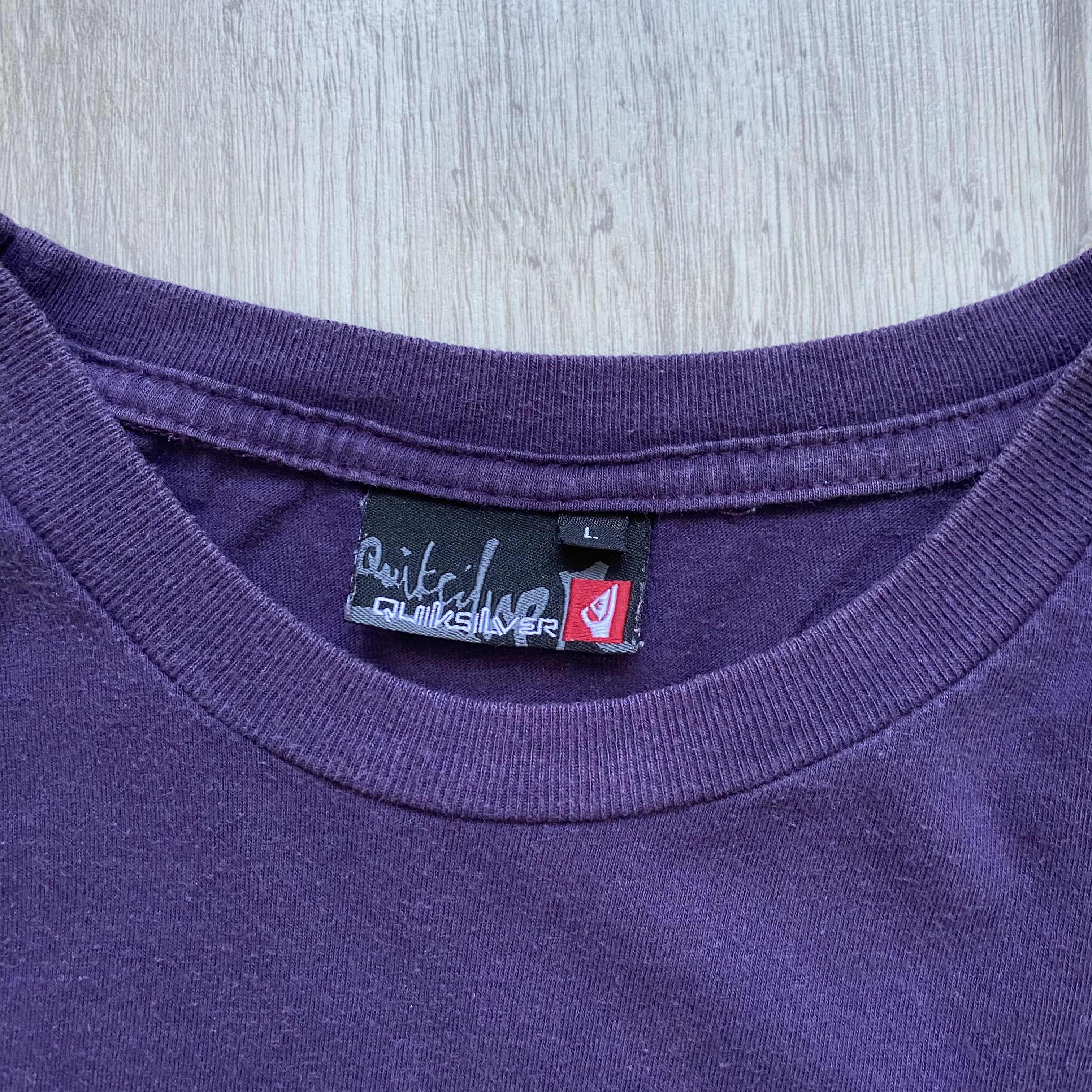Quiksilver Vintage 2000s Quiksilver tee center logo Surf Skater Purple Size US L / EU 52-54 / 3 - 5 Thumbnail