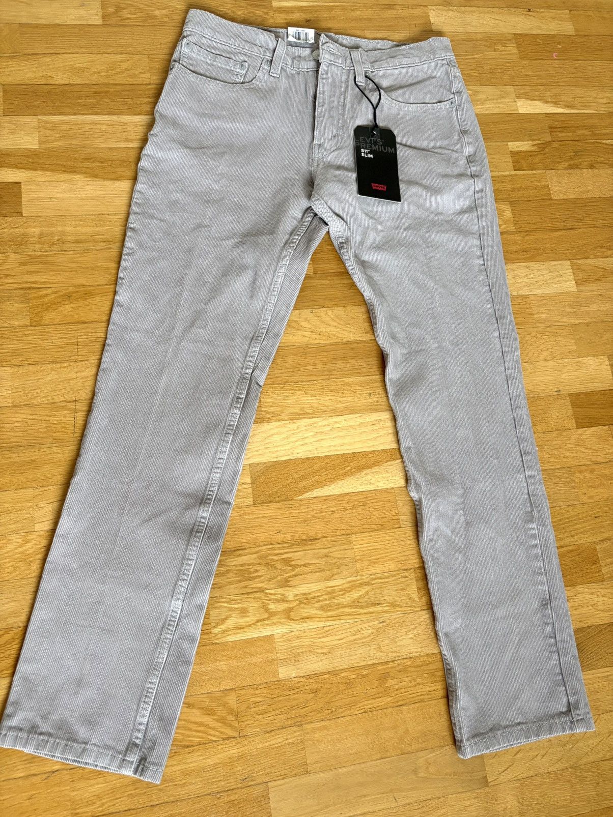 Levi's Unworn levi’s 511 corduroy slim fit pant-size 31 / 30- beige Size US 31 - 5 Thumbnail