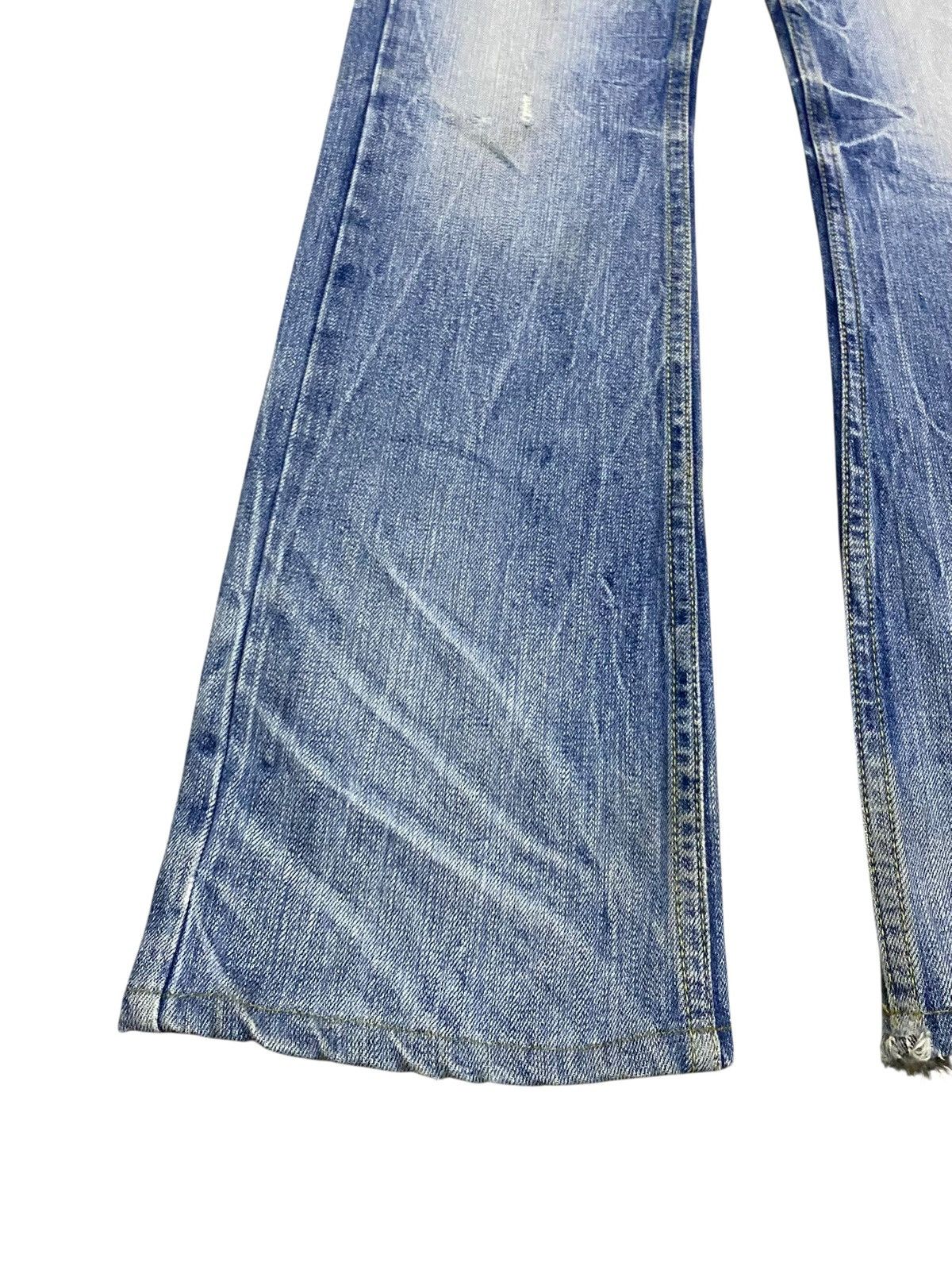 Japanese Brand Rare Vintage Japanese Brand Red Pepper Flared Jeans 1990s Size US 30 / EU 46 - 5 Thumbnail