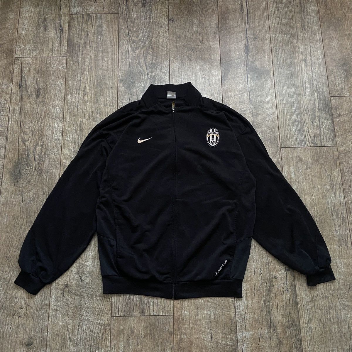 Nike Vintage Nike Juventus FC Full Zip Track Top Size US L / EU 52-54 / 3 - 1 Thumbnail