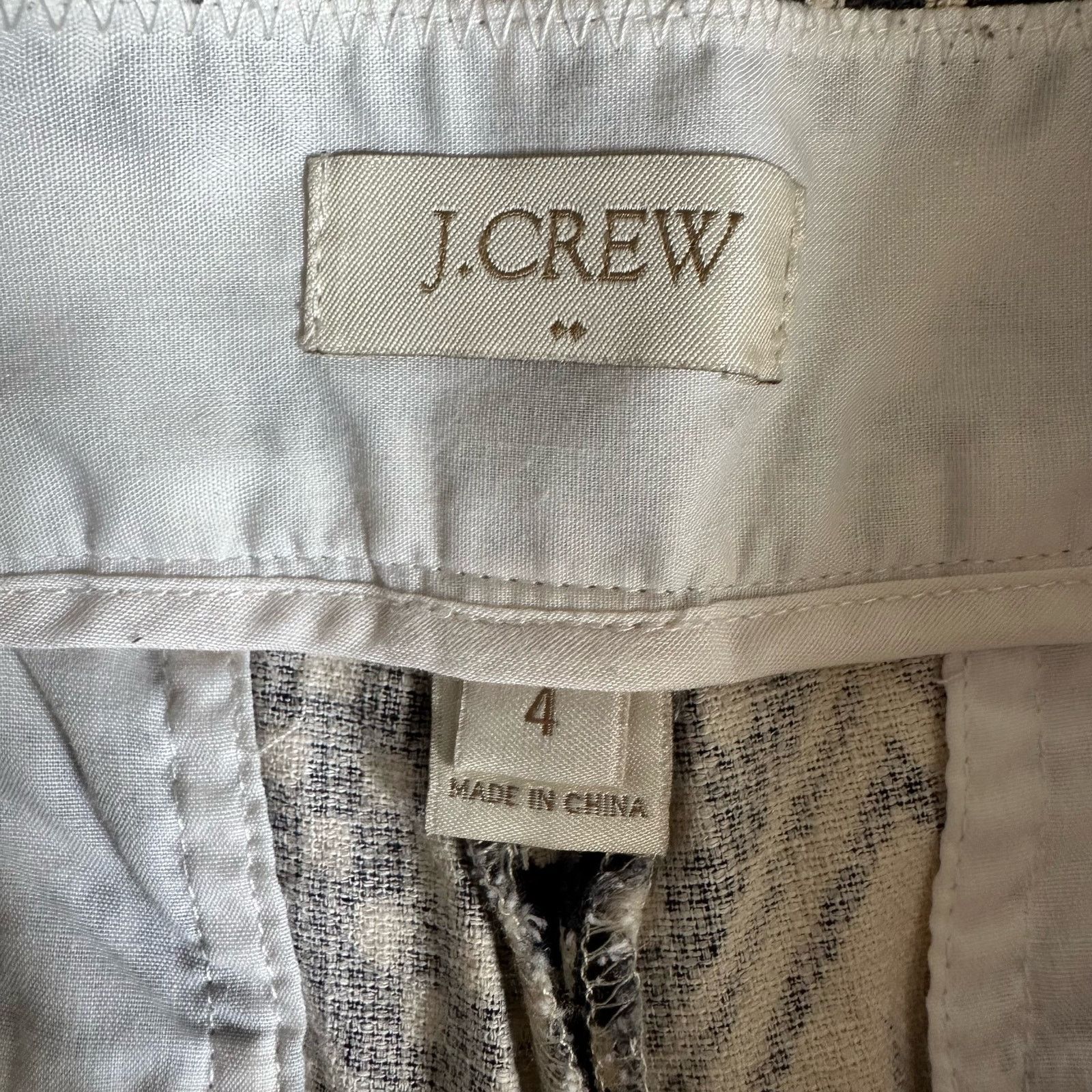 J.Crew J.Crew Black White Aztec Print Shorts Size 4 Ikat geometric Size 27" / US 4 / IT 40 - 6 Thumbnail