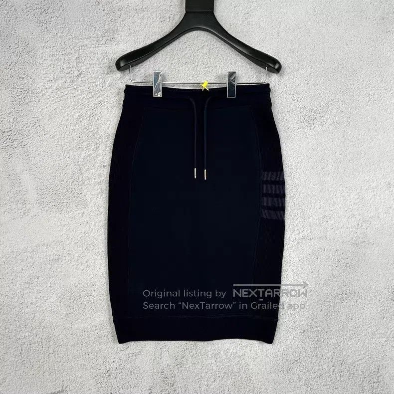 Thom Browne Thom Browne Classic Four-Stripe Knee-Length Skirt Size 26" / US 2 / IT 38 - 1 Thumbnail