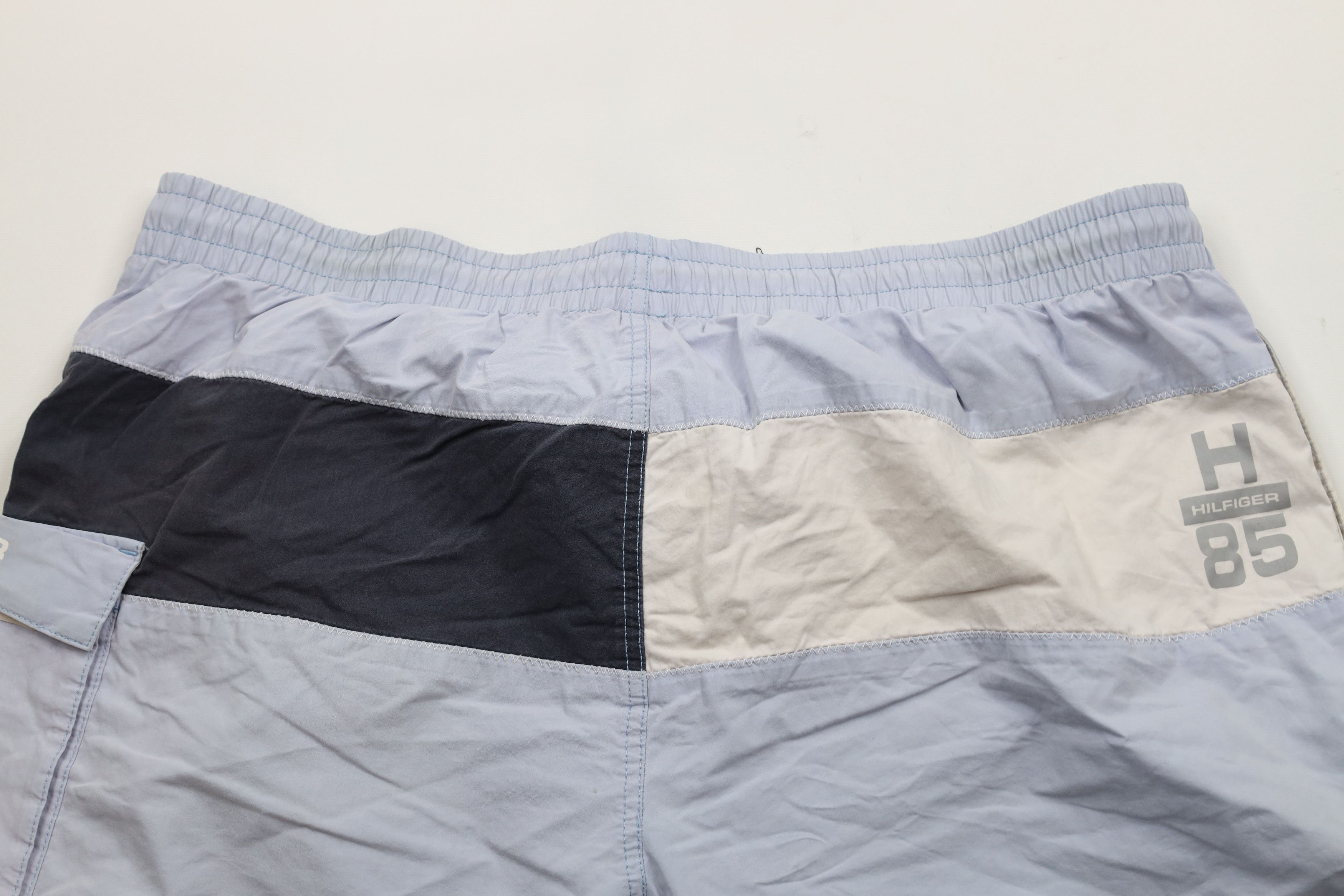 Tommy Hilfiger × Vintage Vintage Tommy Hilfiger Spell Out Lined Shorts Swim Trunks Size US 38 / EU 54 - 10 Thumbnail