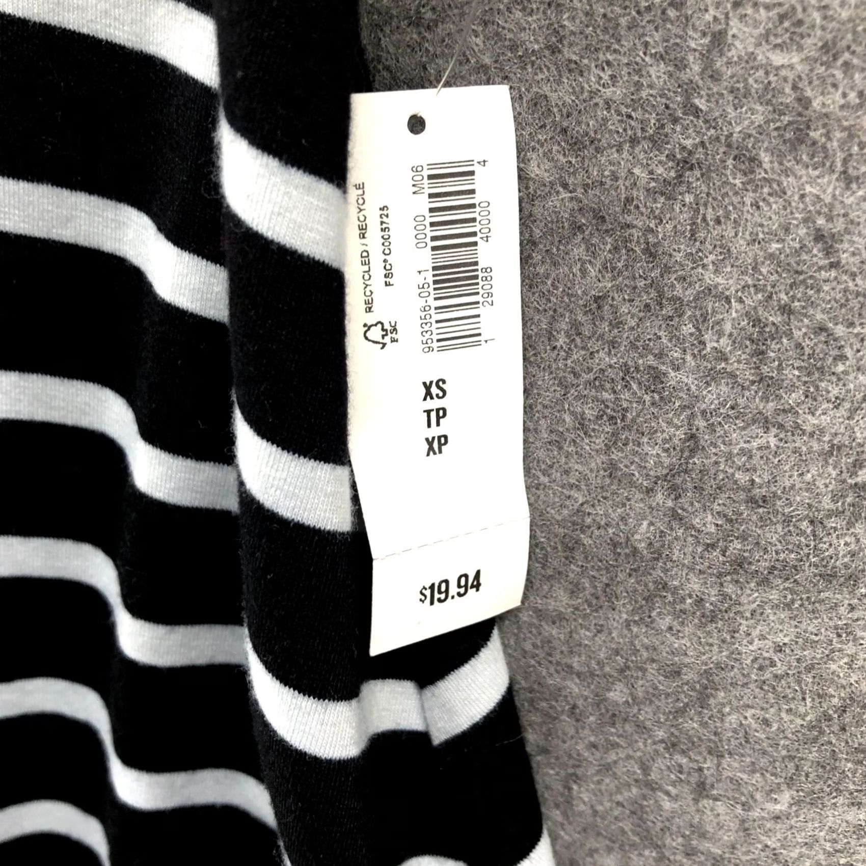 Old Navy NWT Old Navy Skirt XS Black White Stripe Pull On Flare Short A-Line Womens Size 26" / US 2 / IT 38 - 5 Thumbnail