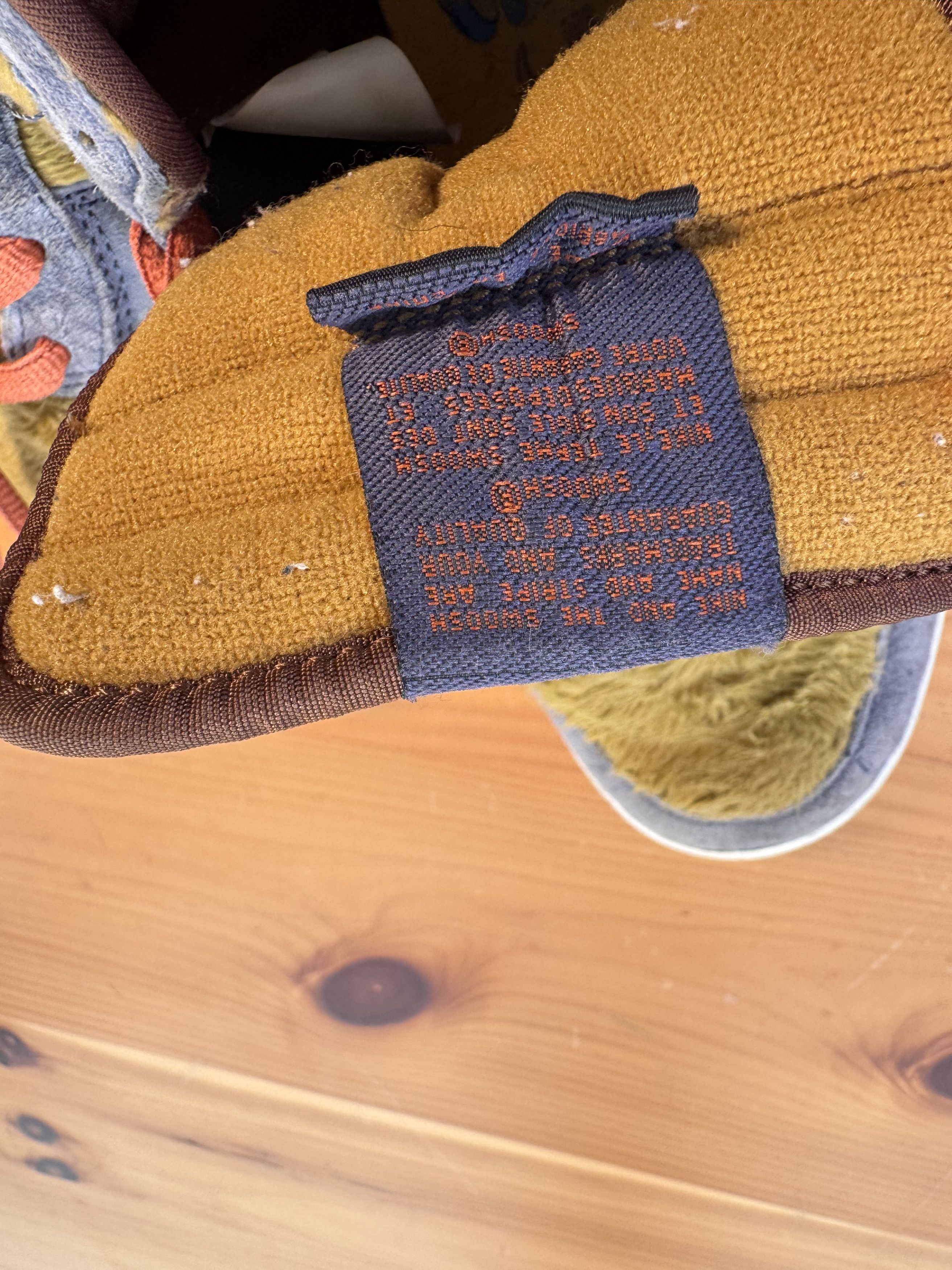 Nike (2006) Nike SB Dunk High The Three Bears ‘Papa Bear’ Size US 10 / EU 43 - 5 Thumbnail