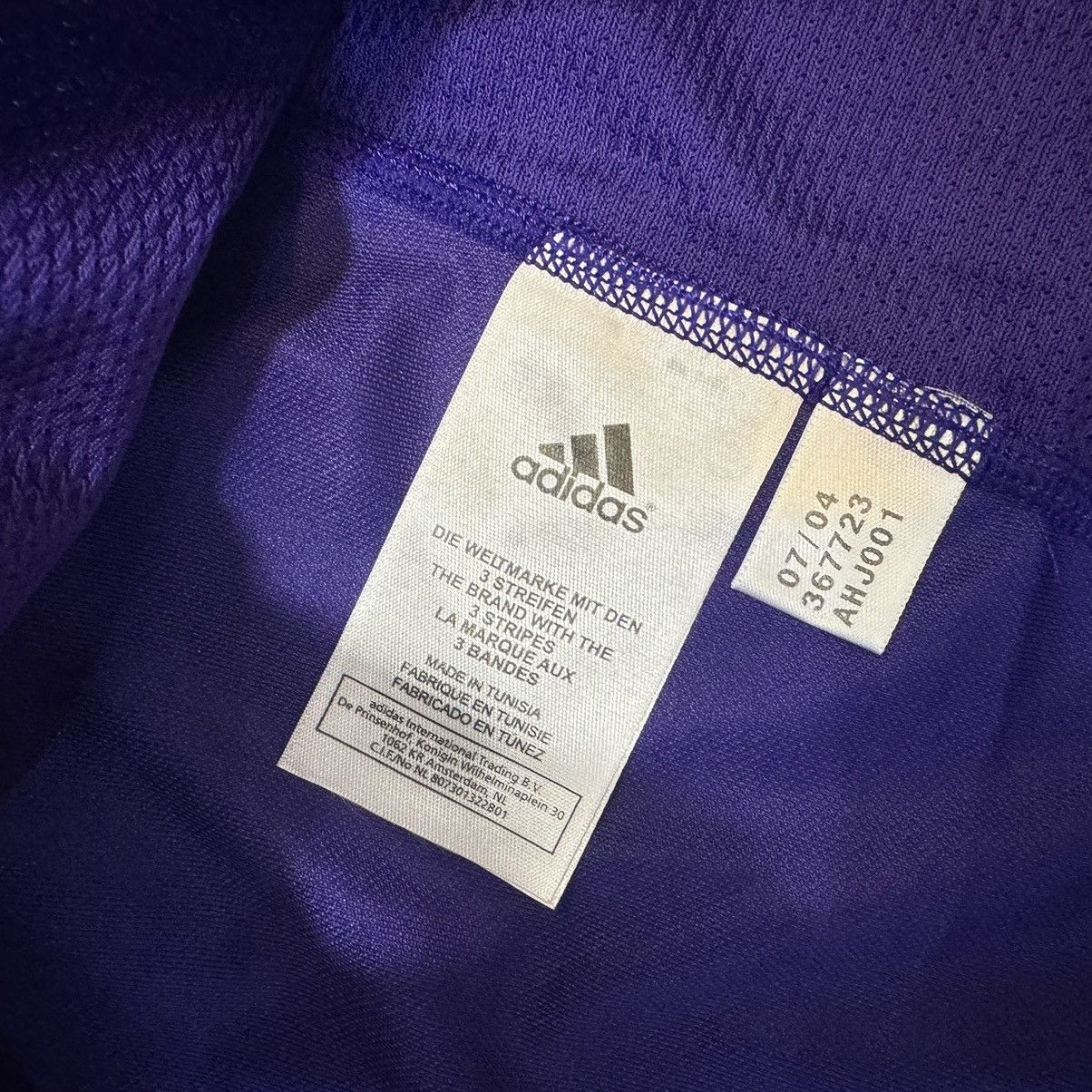 Adidas Anderlecht 03/04 away shirt #3 Deschacht (bnwt) Size US S / EU 44-46 / 1 - 7 Thumbnail