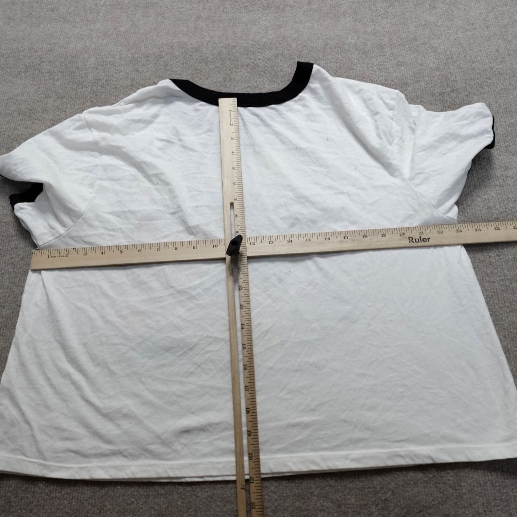 Vintage Sanrio Hello Kitty T-Shirt Womens 2X White Crew Neck Ringer Cotton Blend Jersey Short Sleeve Pullover Plus Size Ladies Size XXL / US 16-18 / IT 52-54 - 4 Thumbnail